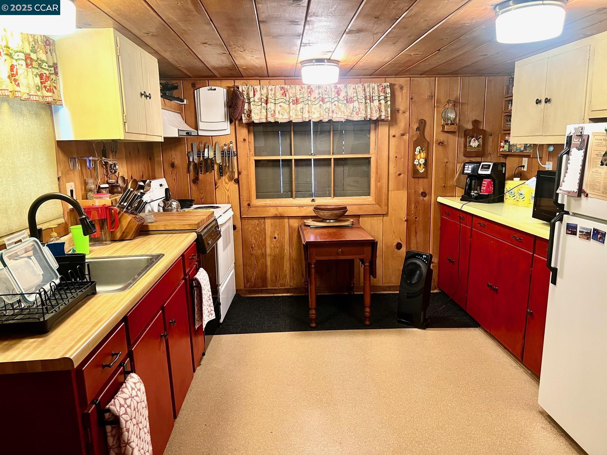 Detail Gallery Image 13 of 40 For 237 Sugar Pine Ave, Pinecrest,  CA 95364-000 - 3 Beds | 1/1 Baths