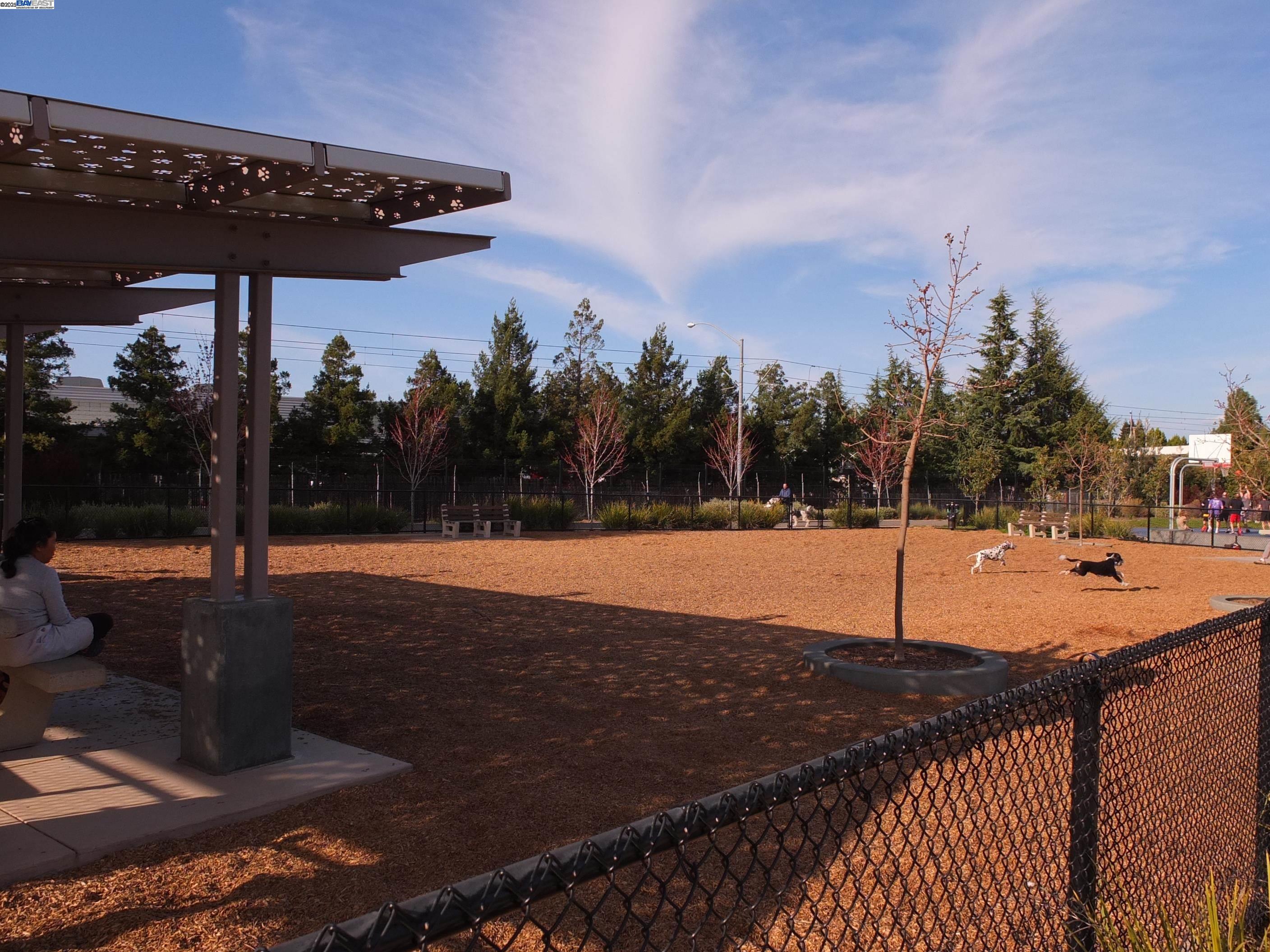Detail Gallery Image 33 of 34 For 247 Orbit Way, Mountain View,  CA 94043 - 3 Beds | 3/1 Baths