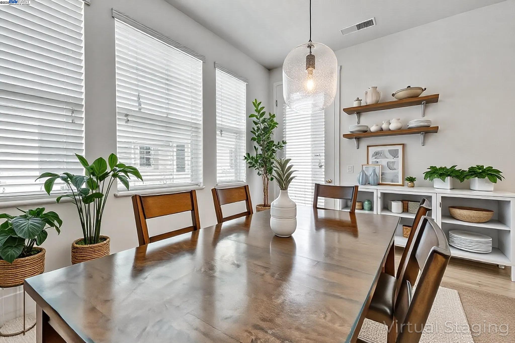 Detail Gallery Image 7 of 34 For 247 Orbit Way, Mountain View,  CA 94043 - 3 Beds | 3/1 Baths