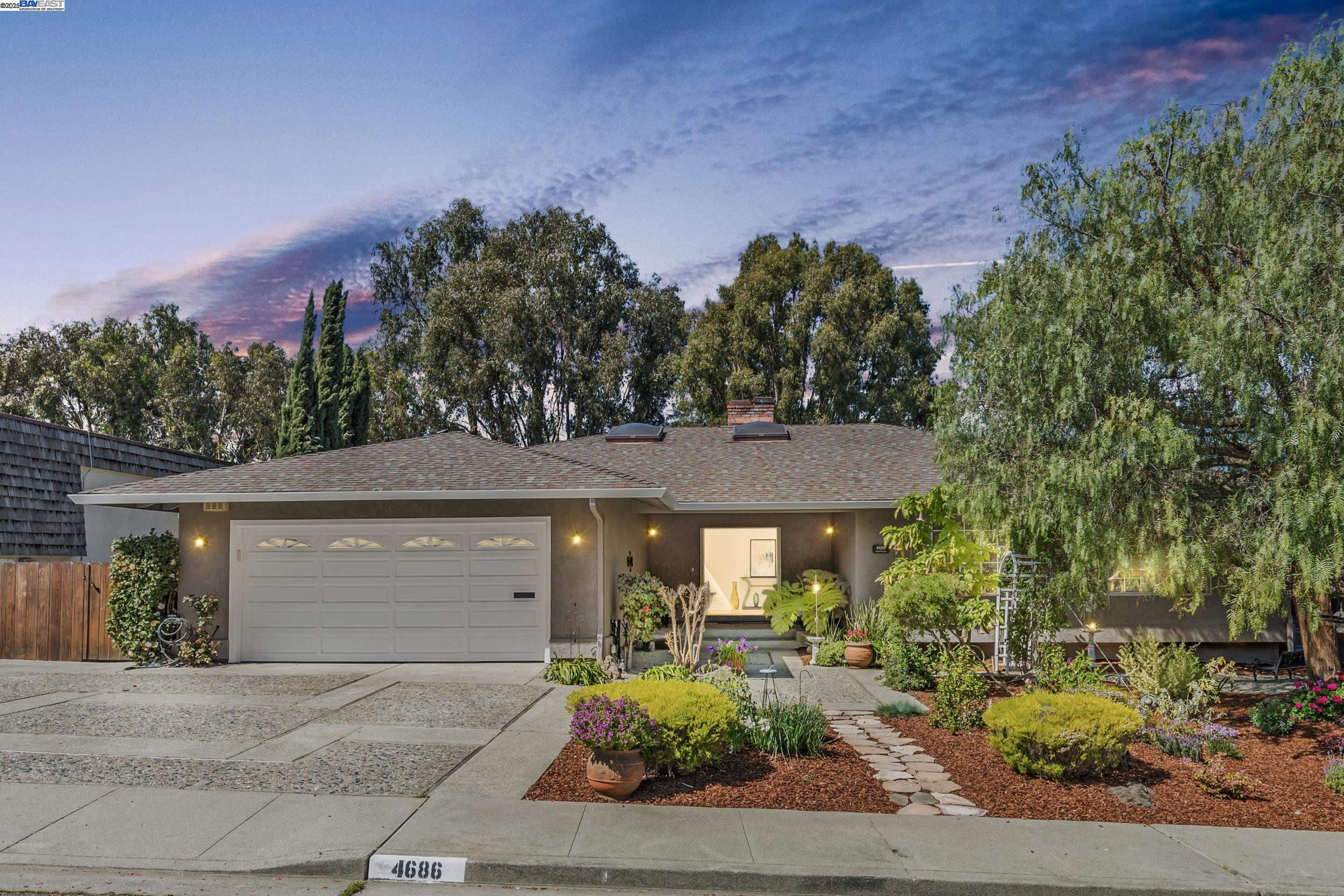 Detail Gallery Image 1 of 1 For 4686 Manter Ct, Castro Valley,  CA 94552 - 5 Beds | 3 Baths