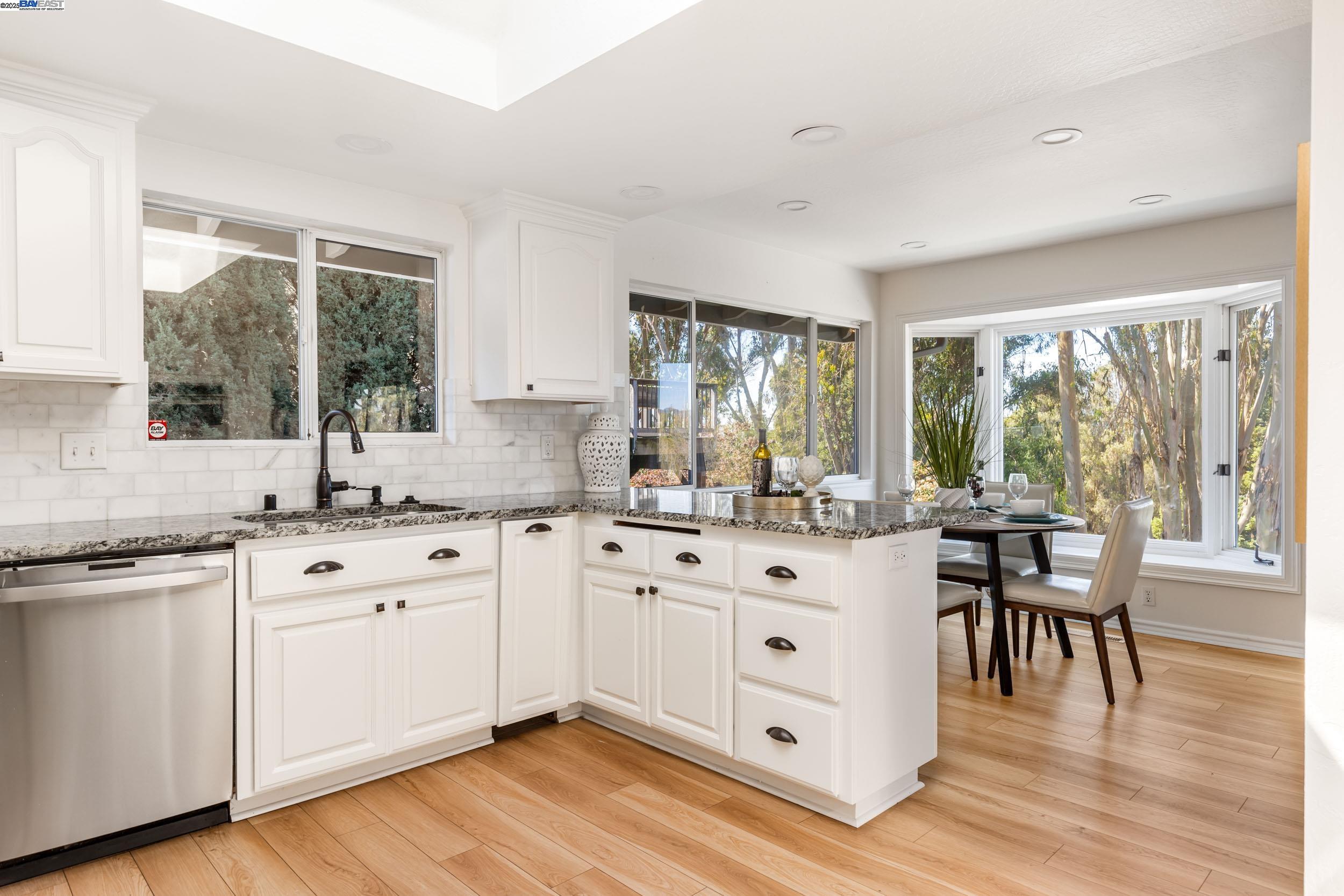 property-img