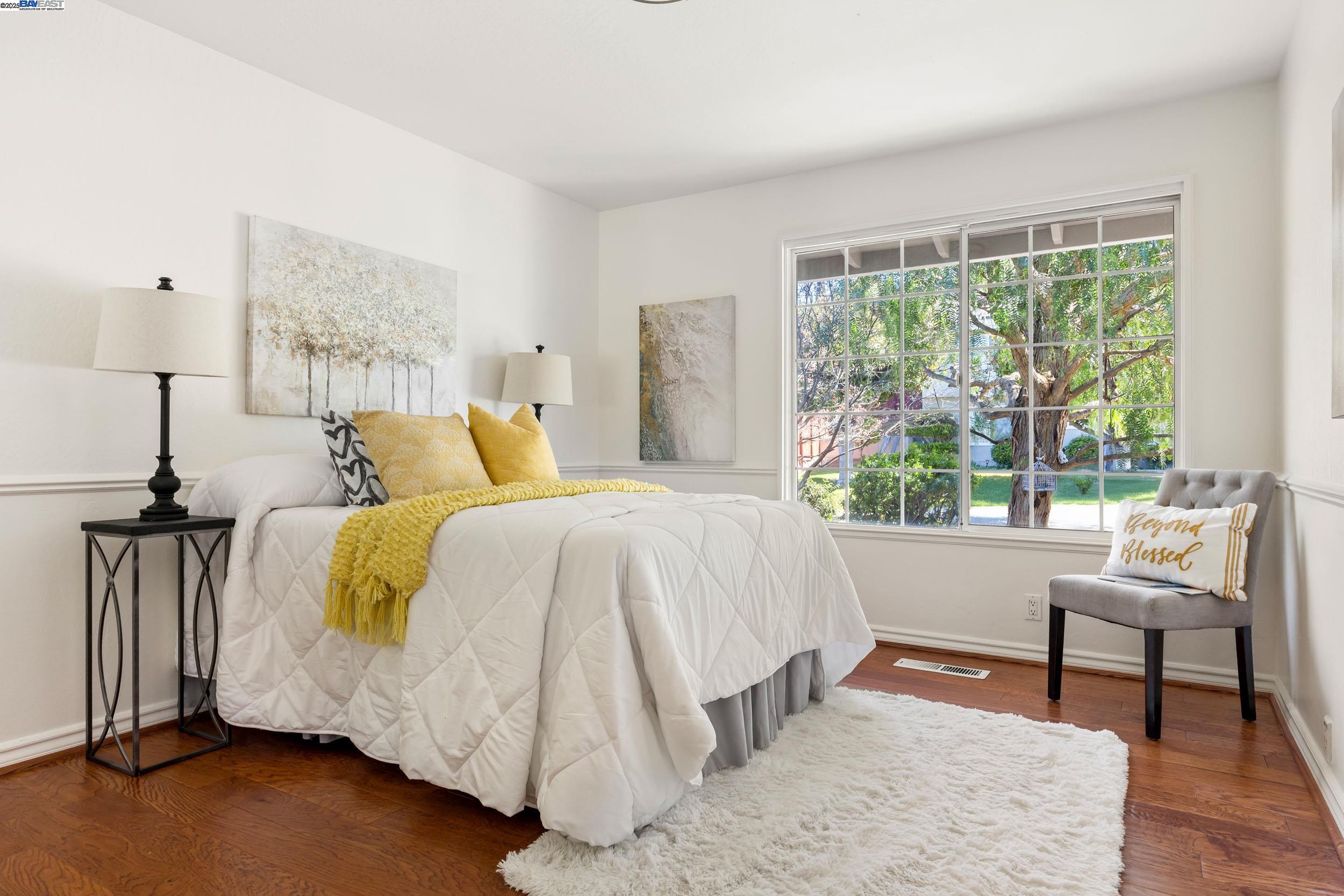 property-img