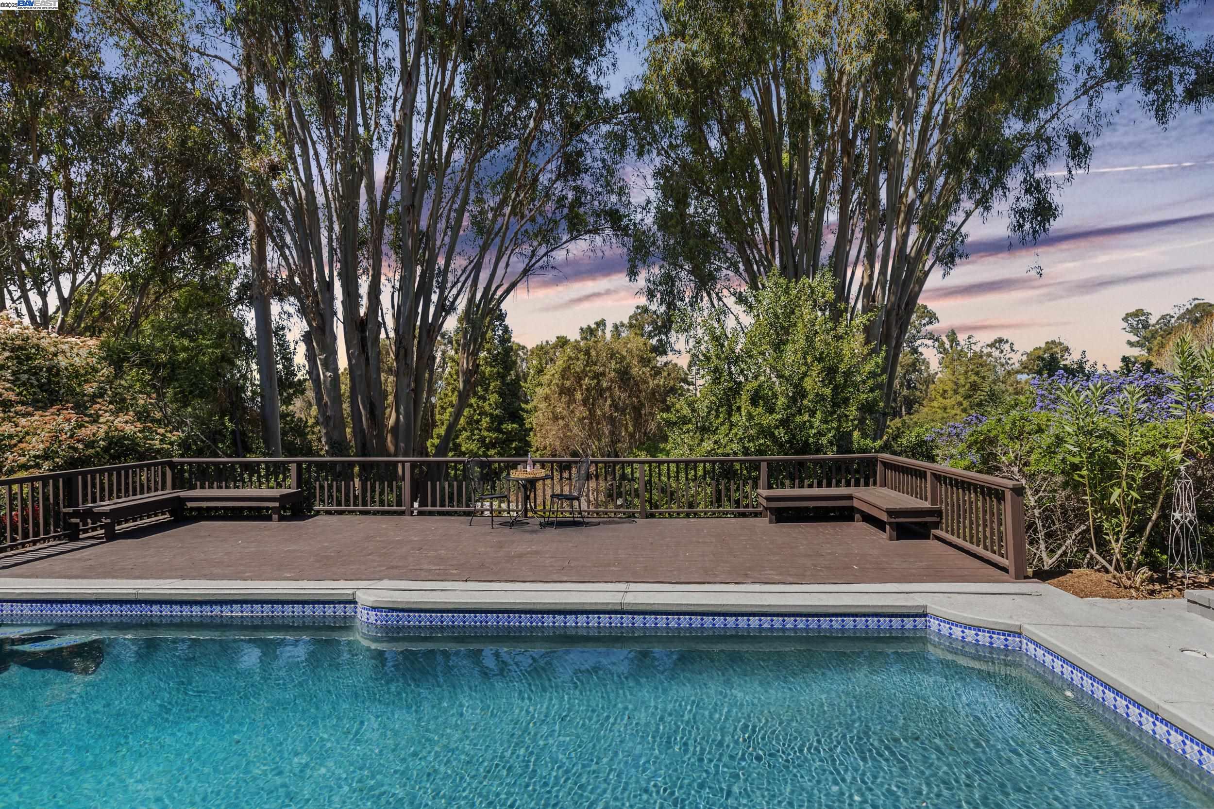 property-img