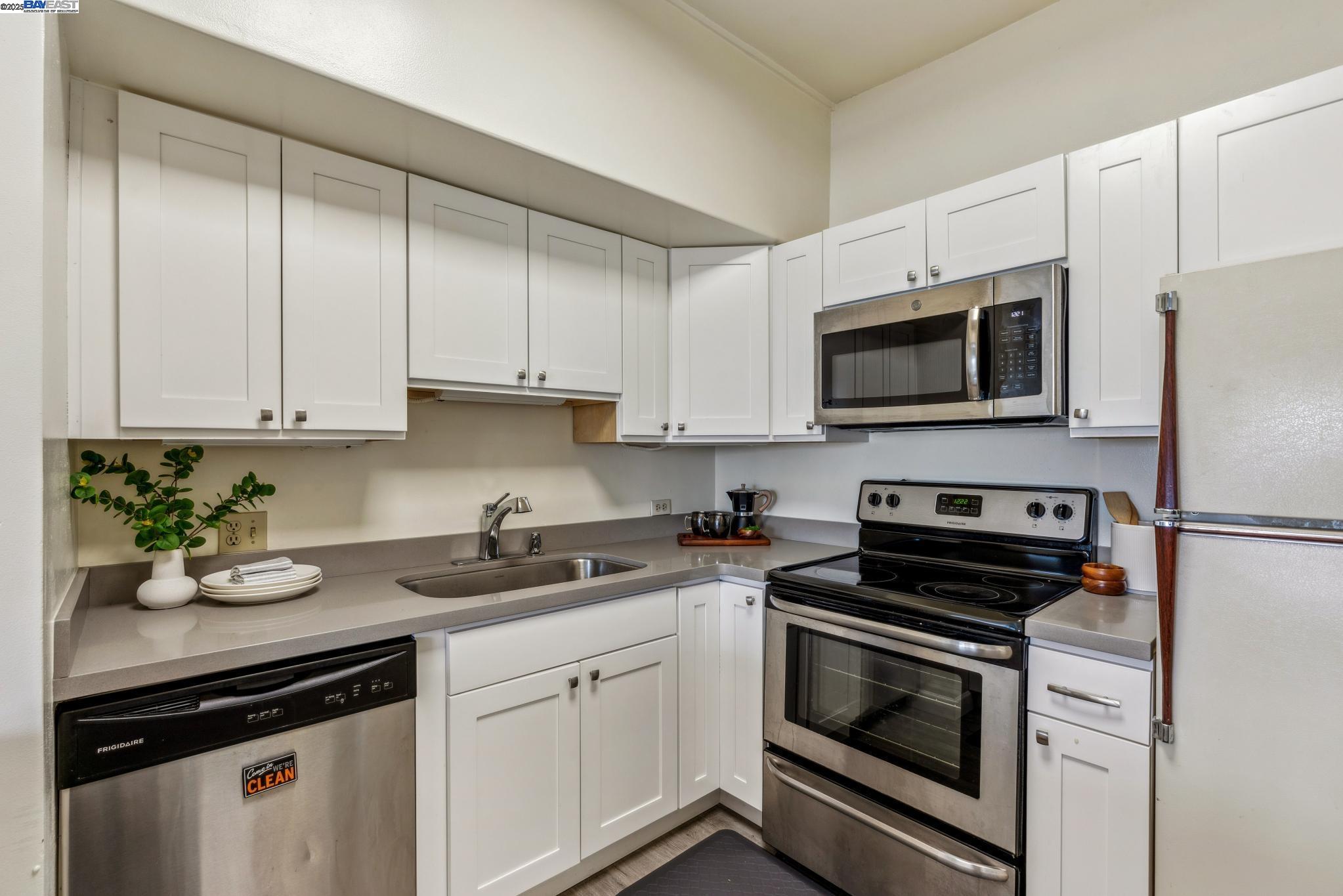 Detail Gallery Image 12 of 30 For 6363 Christie Ave #822,  Emeryville,  CA 94608 - 1 Beds | 1 Baths