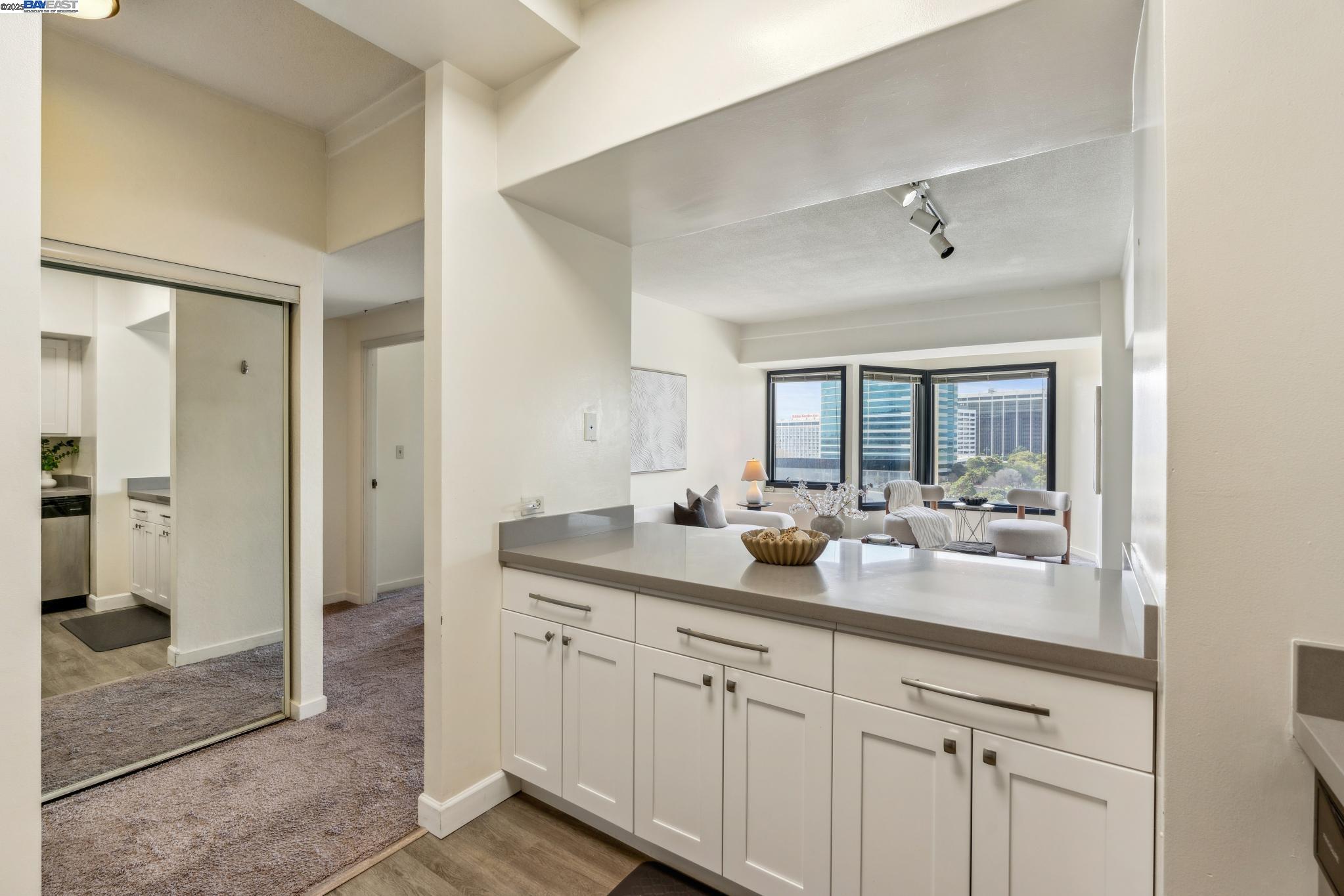 Detail Gallery Image 14 of 30 For 6363 Christie Ave #822,  Emeryville,  CA 94608 - 1 Beds | 1 Baths