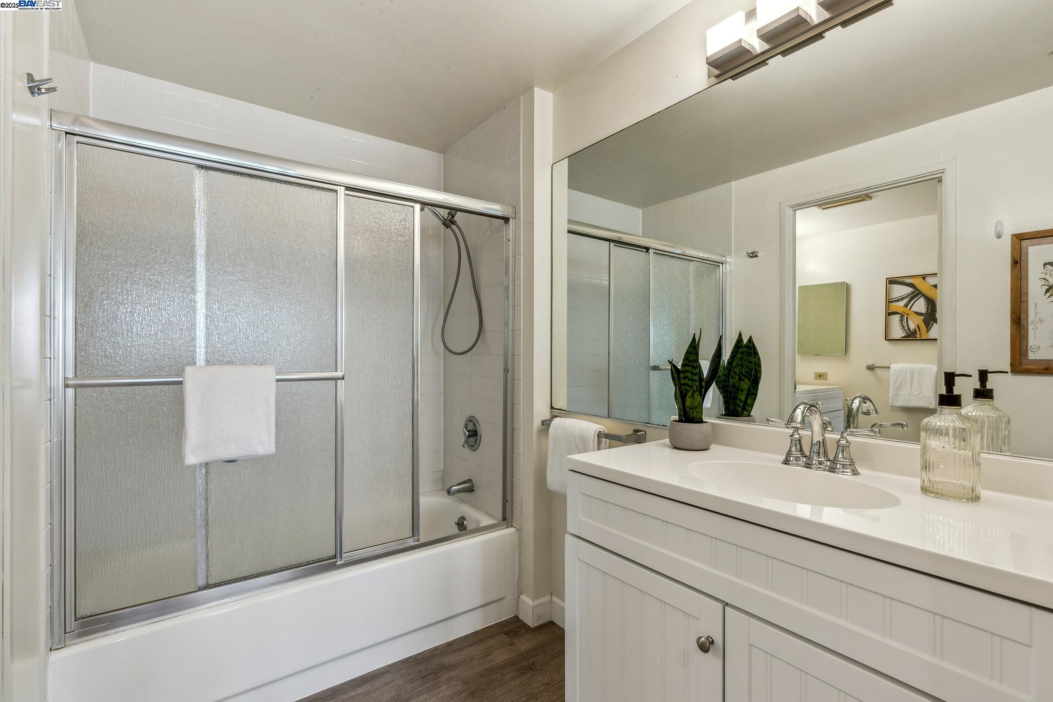 Detail Gallery Image 26 of 30 For 6363 Christie Ave #822,  Emeryville,  CA 94608 - 1 Beds | 1 Baths
