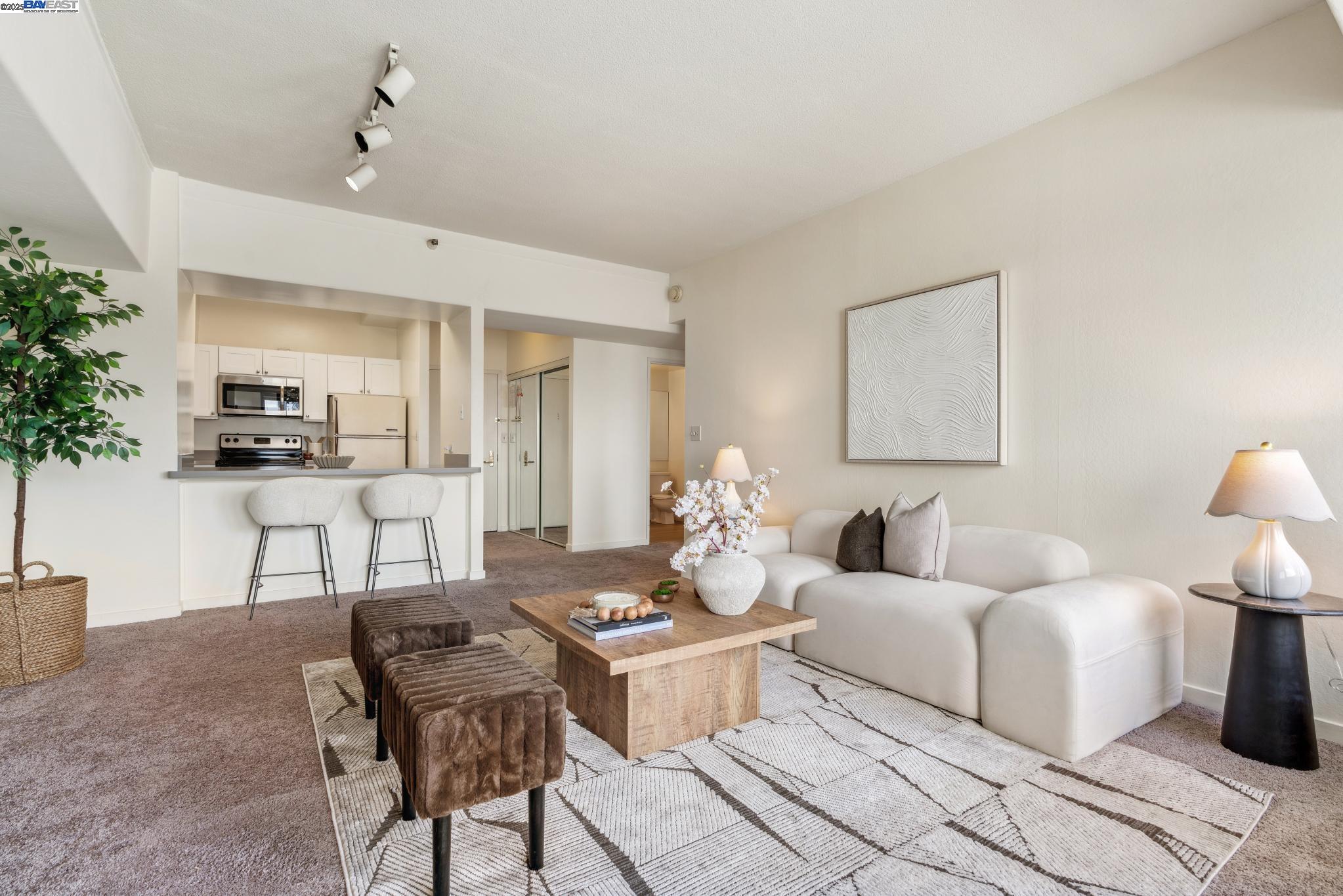 Detail Gallery Image 9 of 30 For 6363 Christie Ave #822,  Emeryville,  CA 94608 - 1 Beds | 1 Baths
