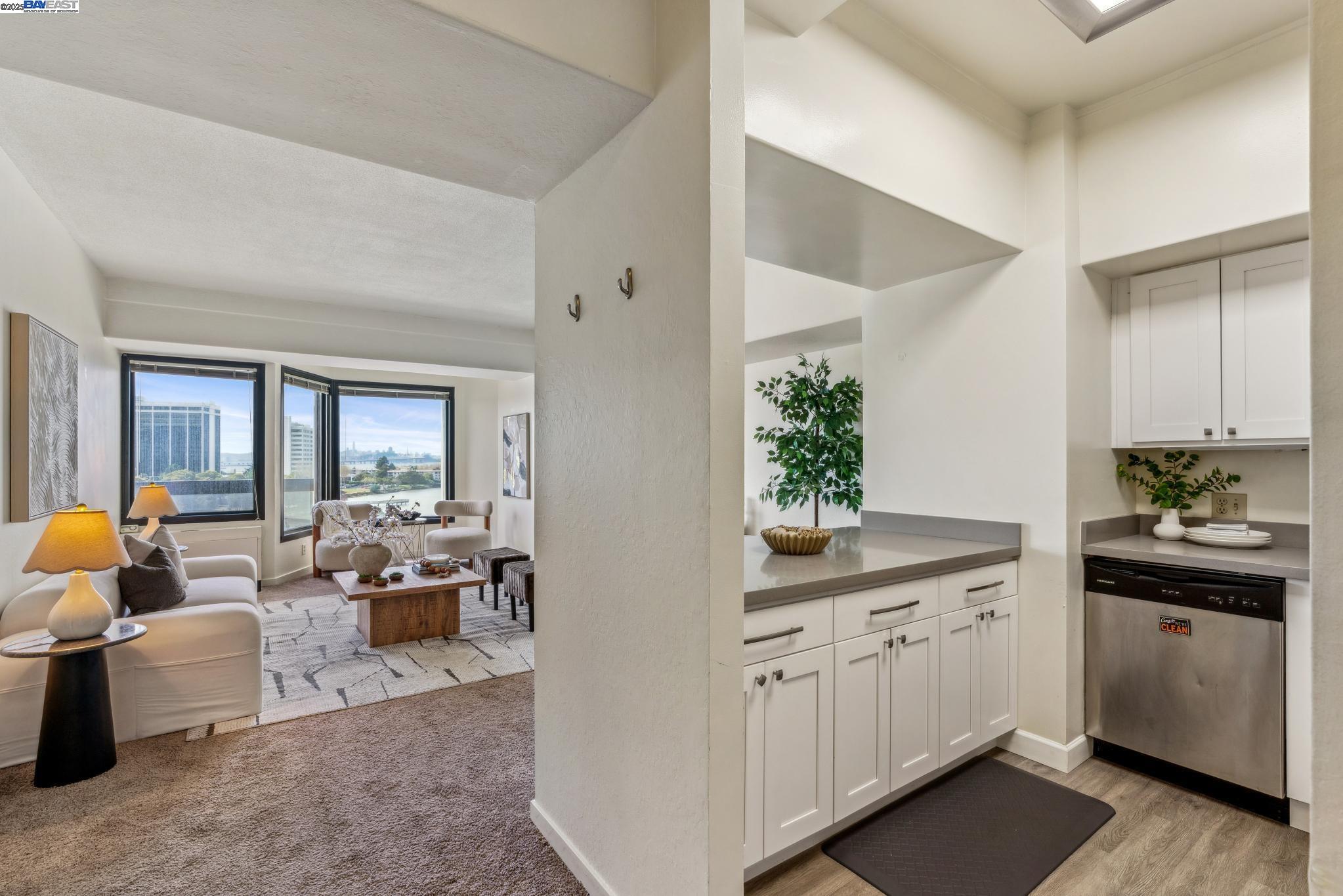 Detail Gallery Image 10 of 30 For 6363 Christie Ave #822,  Emeryville,  CA 94608 - 1 Beds | 1 Baths