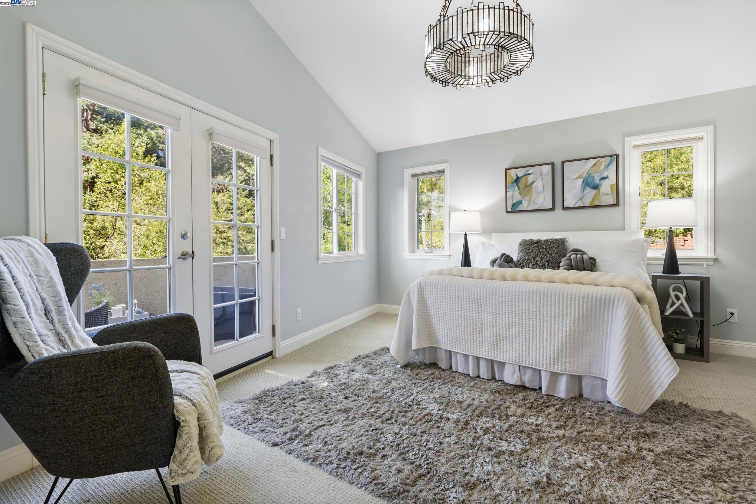 Detail Gallery Image 16 of 25 For 6440 Longcroft Dr, Oakland,  CA 94611 - 4 Beds | 2/1 Baths