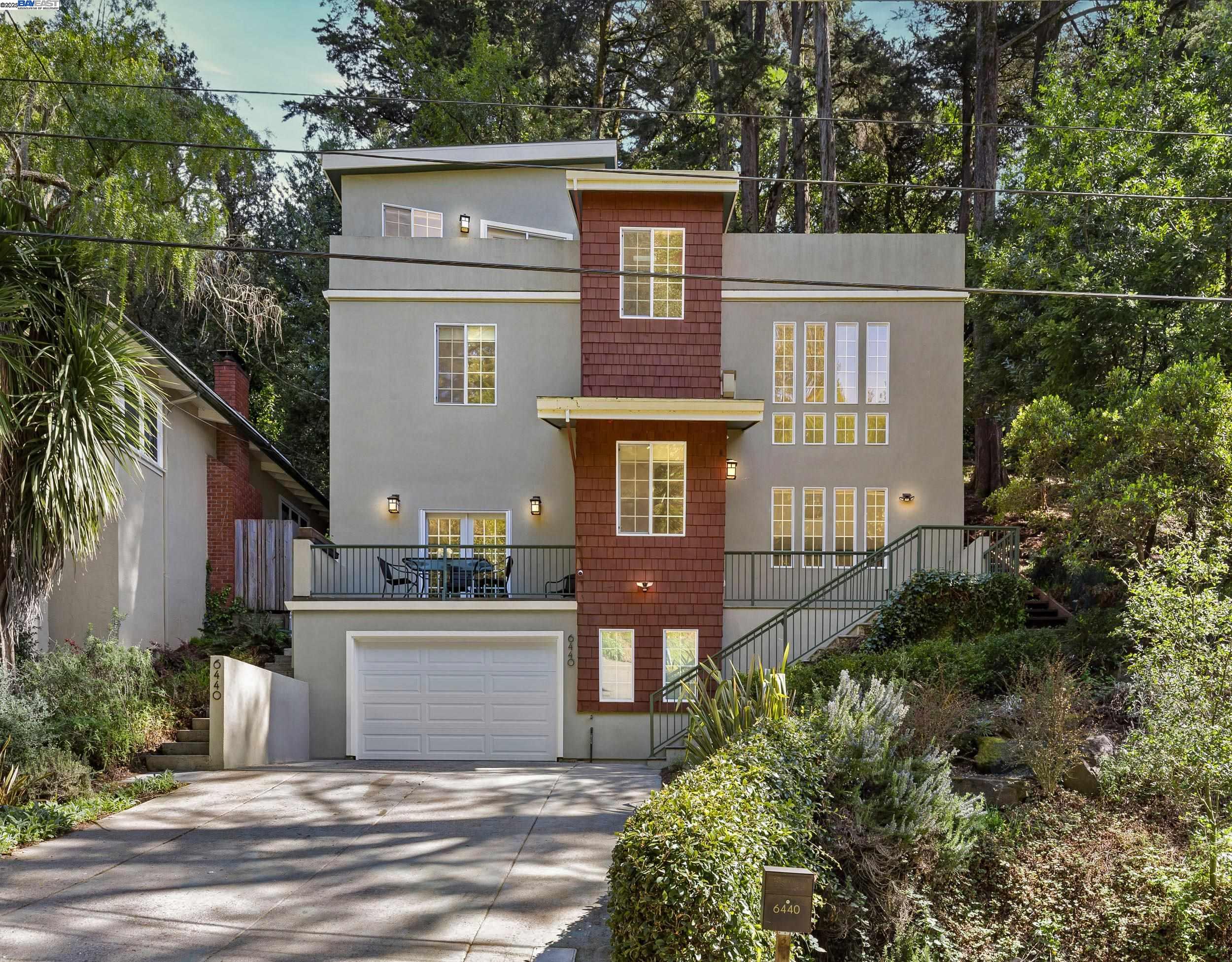 Detail Gallery Image 25 of 25 For 6440 Longcroft Dr, Oakland,  CA 94611 - 4 Beds | 2/1 Baths