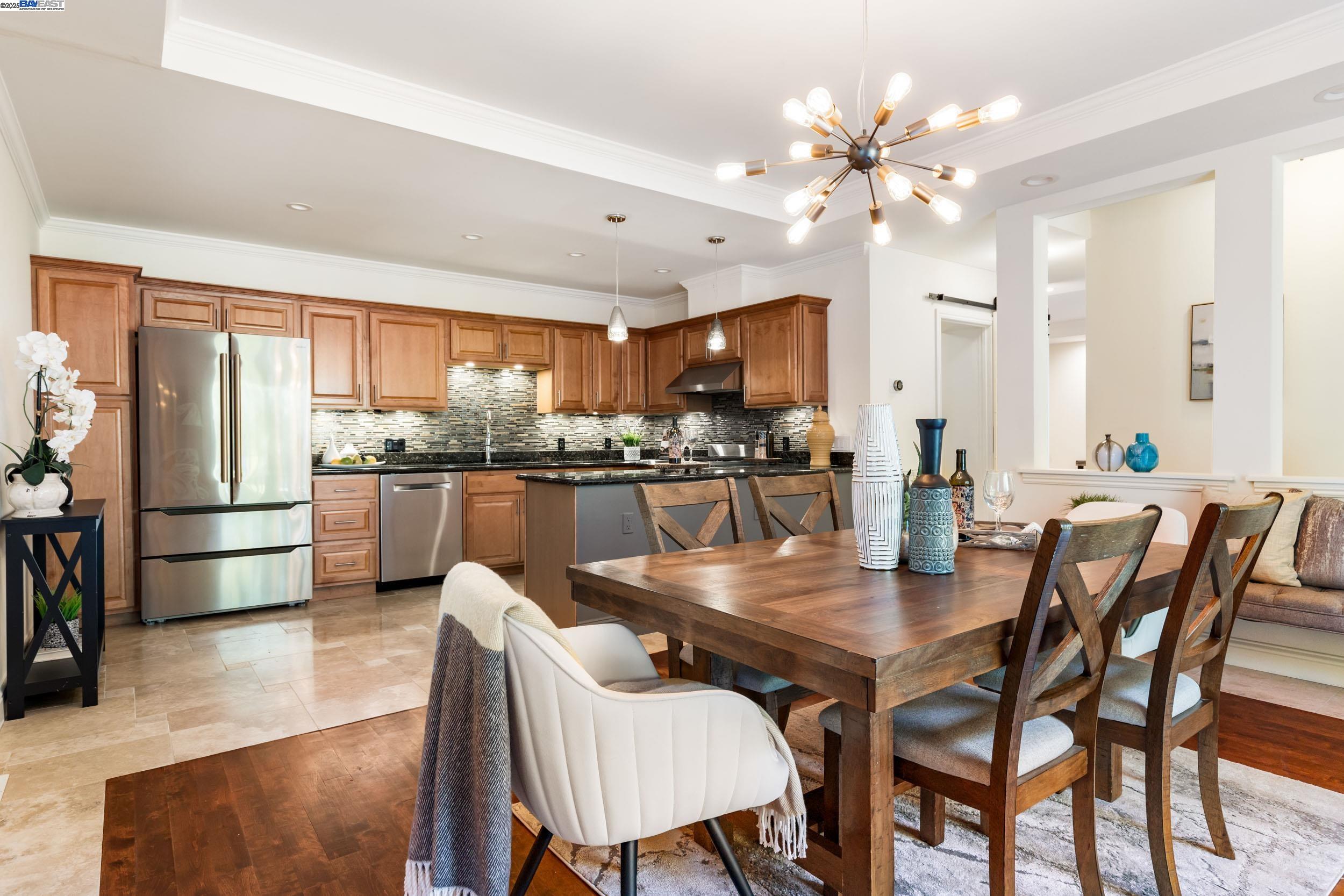 6440 Longcroft Dr, Oakland, California 94611, 4 Bedrooms Bedrooms, 9 Rooms Rooms,2 BathroomsBathrooms,Residential,For Sale,6440 Longcroft Dr,41091125
