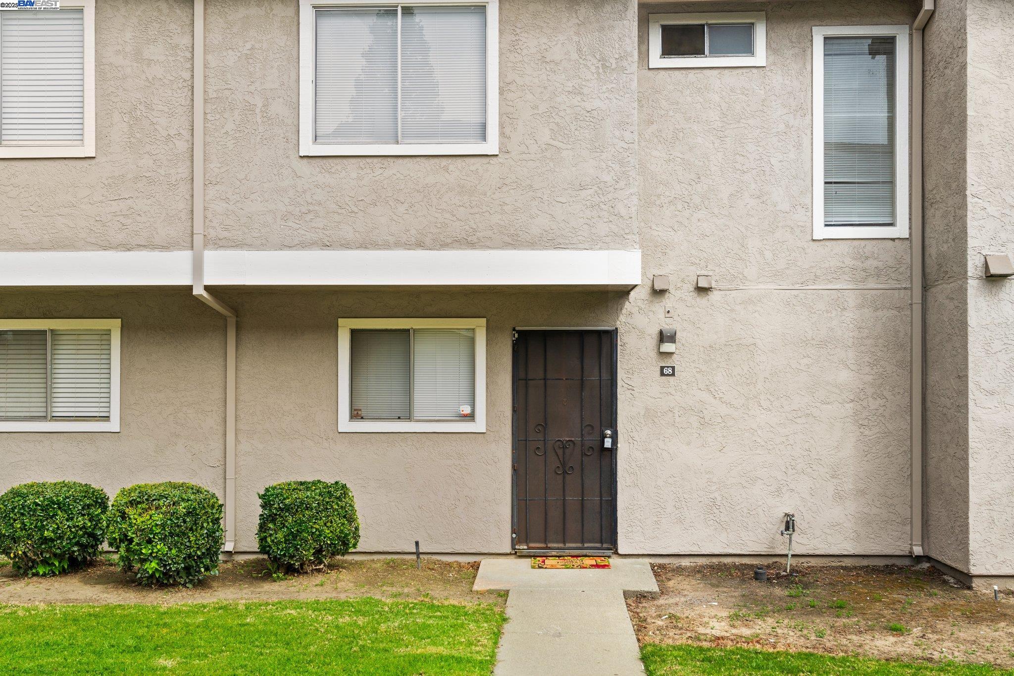 Detail Gallery Image 1 of 1 For 1930 Grande Cir #68,  Fairfield,  CA 94533 - 3 Beds | 1/1 Baths