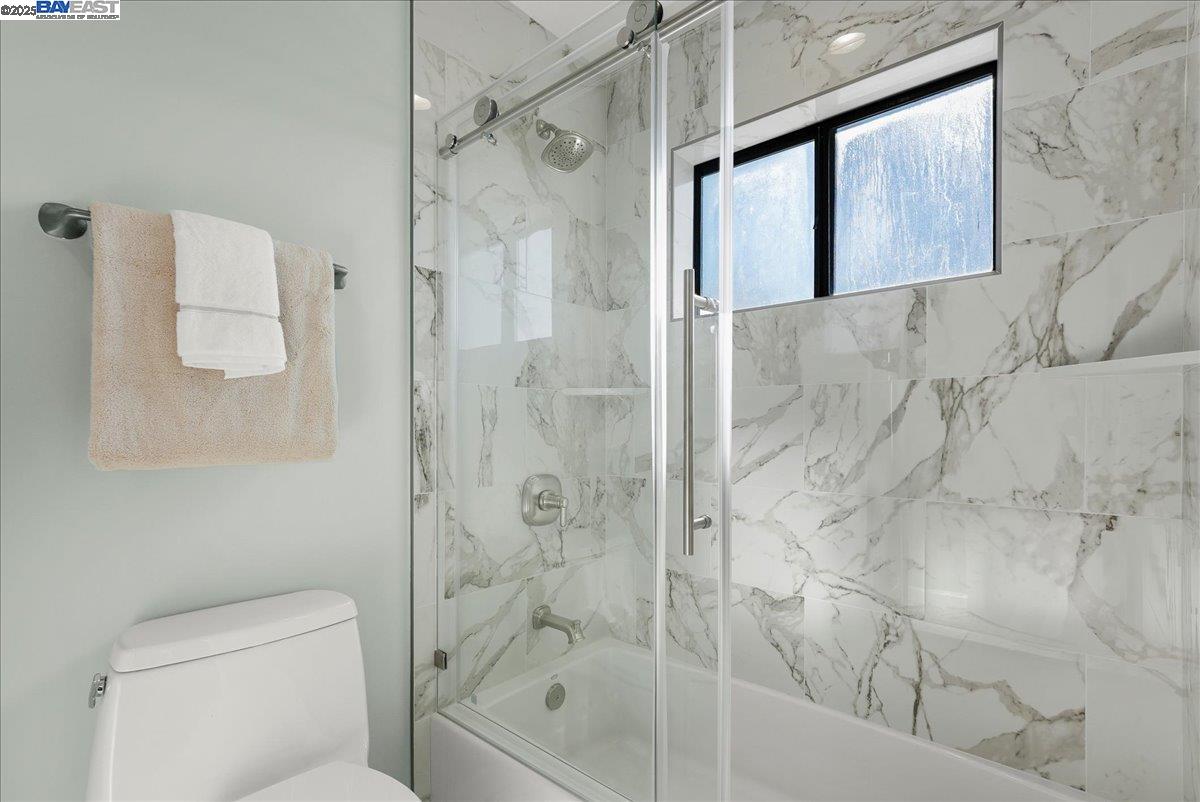 Detail Gallery Image 21 of 25 For 22592 Sonoma St, Hayward,  CA 94541 - 4 Beds | 3 Baths