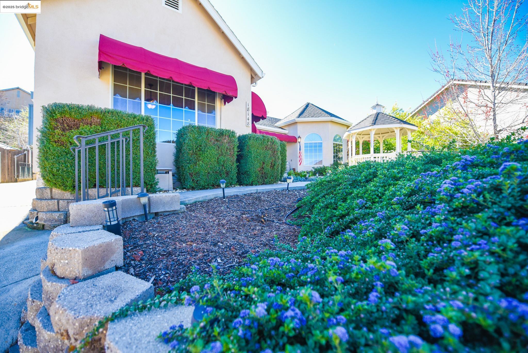 Detail Gallery Image 4 of 47 For 18148 Clouds Rest Rd, Soulsbyville,  CA 95372 - 3 Beds | 2 Baths