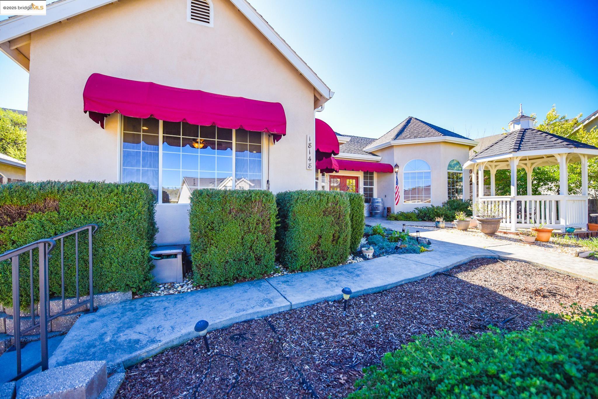 Detail Gallery Image 6 of 47 For 18148 Clouds Rest Rd, Soulsbyville,  CA 95372 - 3 Beds | 2 Baths