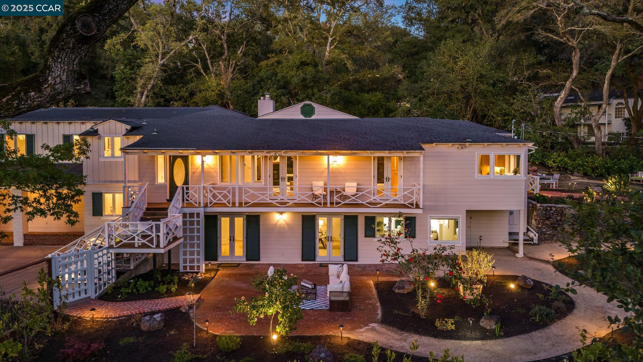 Detail Gallery Image 1 of 1 For 8 El Sereno, Orinda,  CA 94563 - 4 Beds | 5 Baths