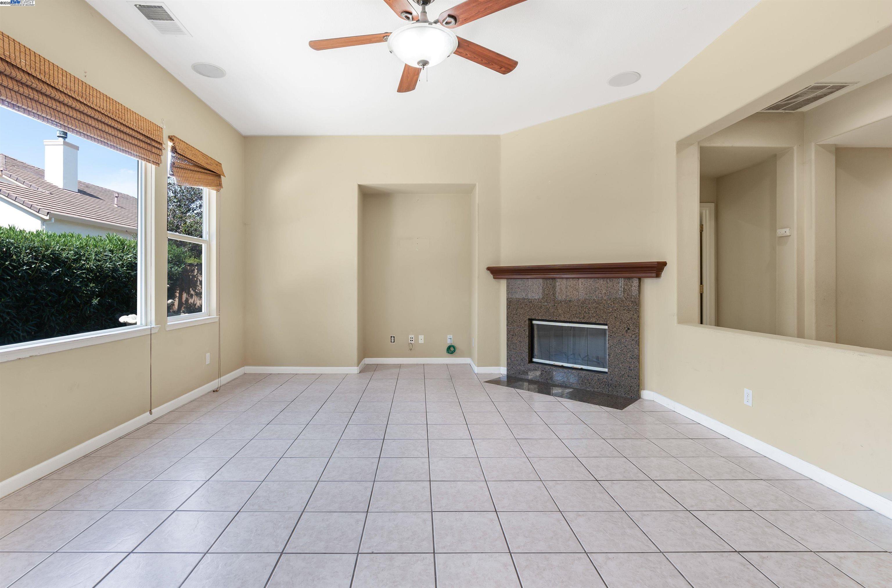 Detail Gallery Image 29 of 59 For 423 Riley Ct, Tracy,  CA 95377 - 5 Beds | 4/1 Baths
