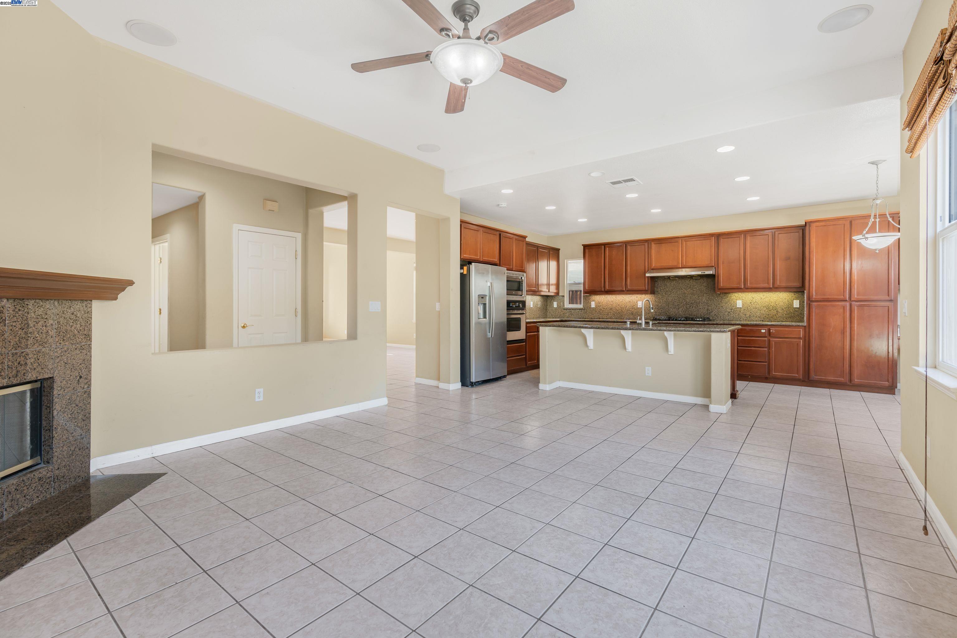 Detail Gallery Image 31 of 59 For 423 Riley Ct, Tracy,  CA 95377 - 5 Beds | 4/1 Baths