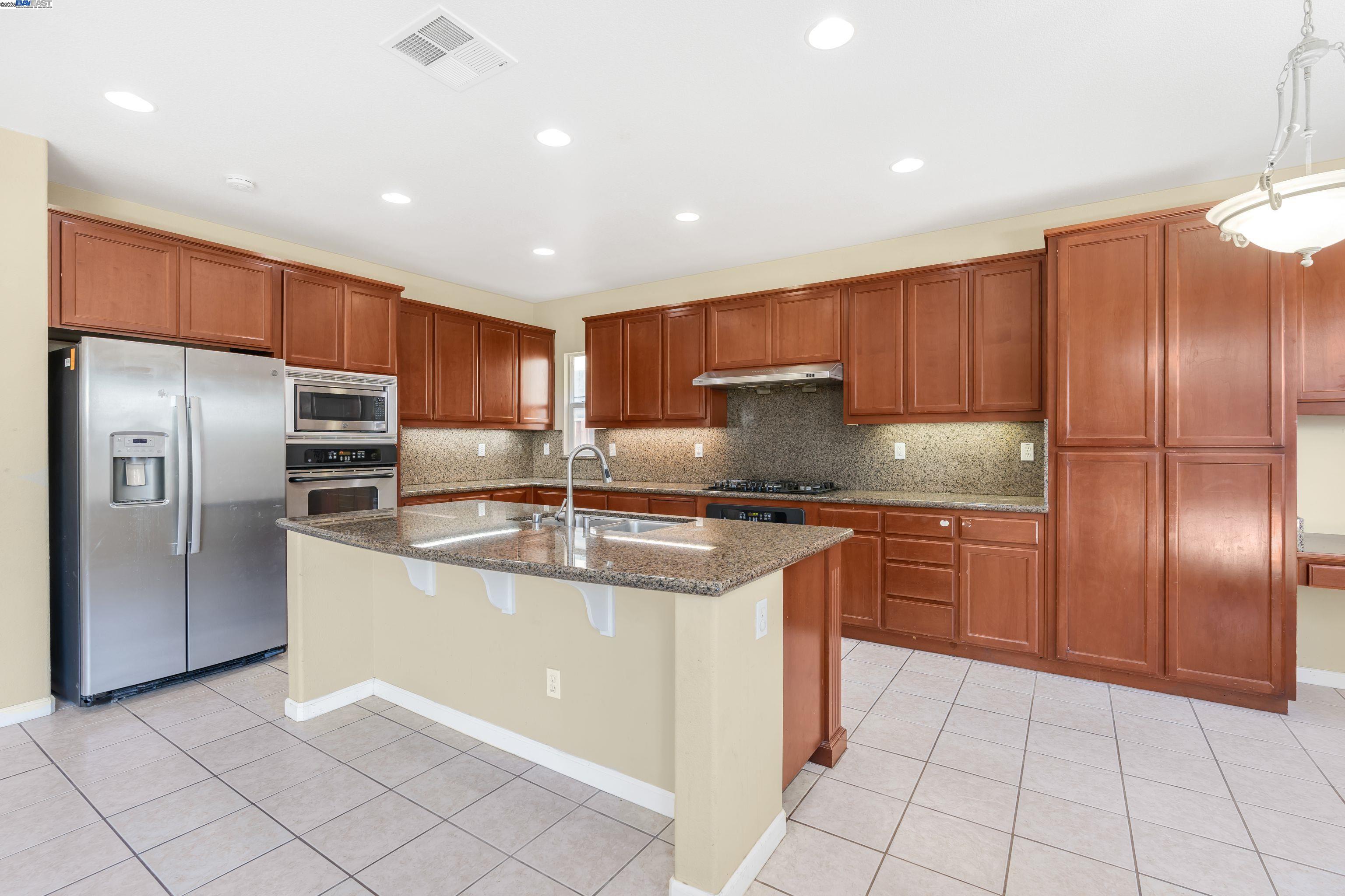 Detail Gallery Image 34 of 59 For 423 Riley Ct, Tracy,  CA 95377 - 5 Beds | 4/1 Baths