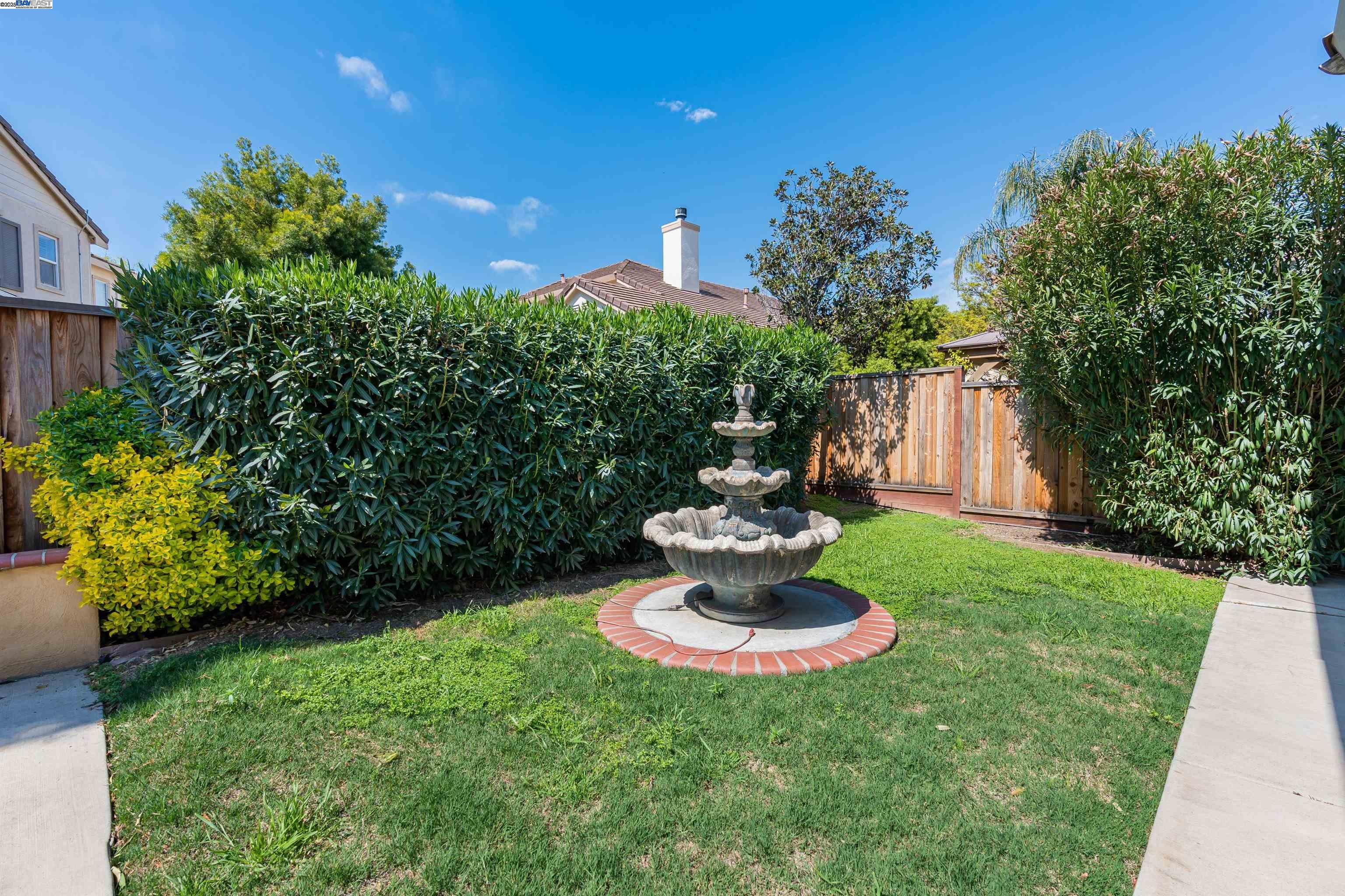 Detail Gallery Image 8 of 59 For 423 Riley Ct, Tracy,  CA 95377 - 5 Beds | 4/1 Baths