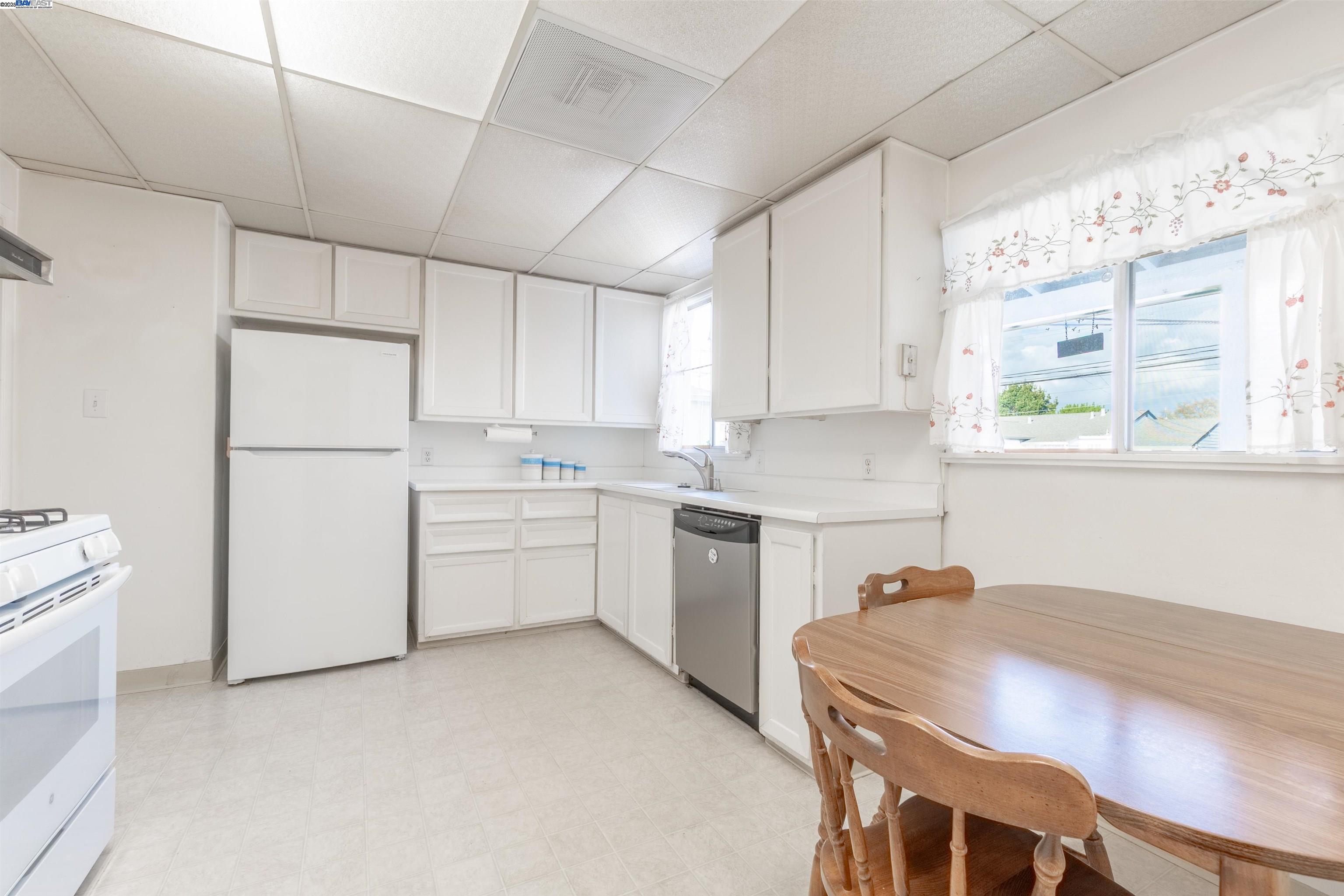 property-img