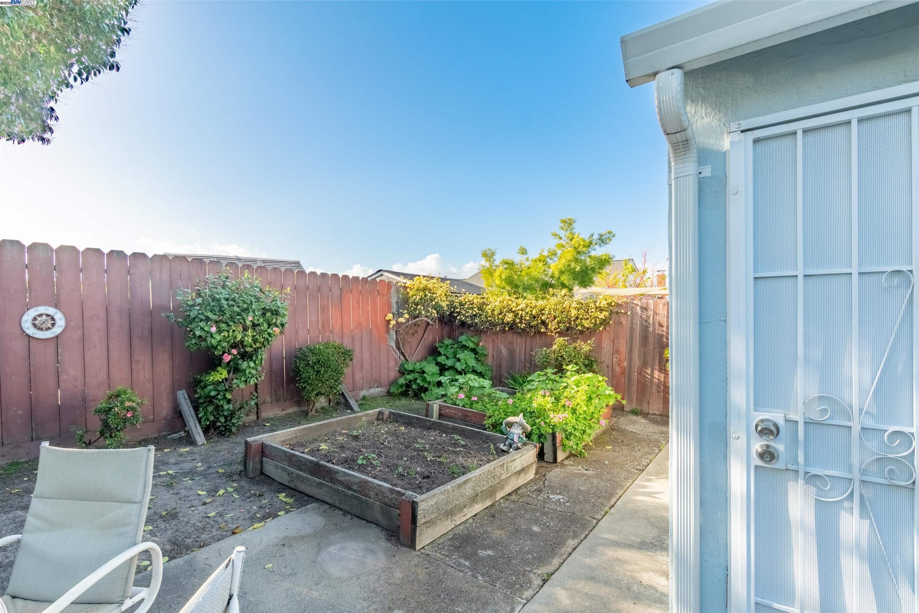 property-img