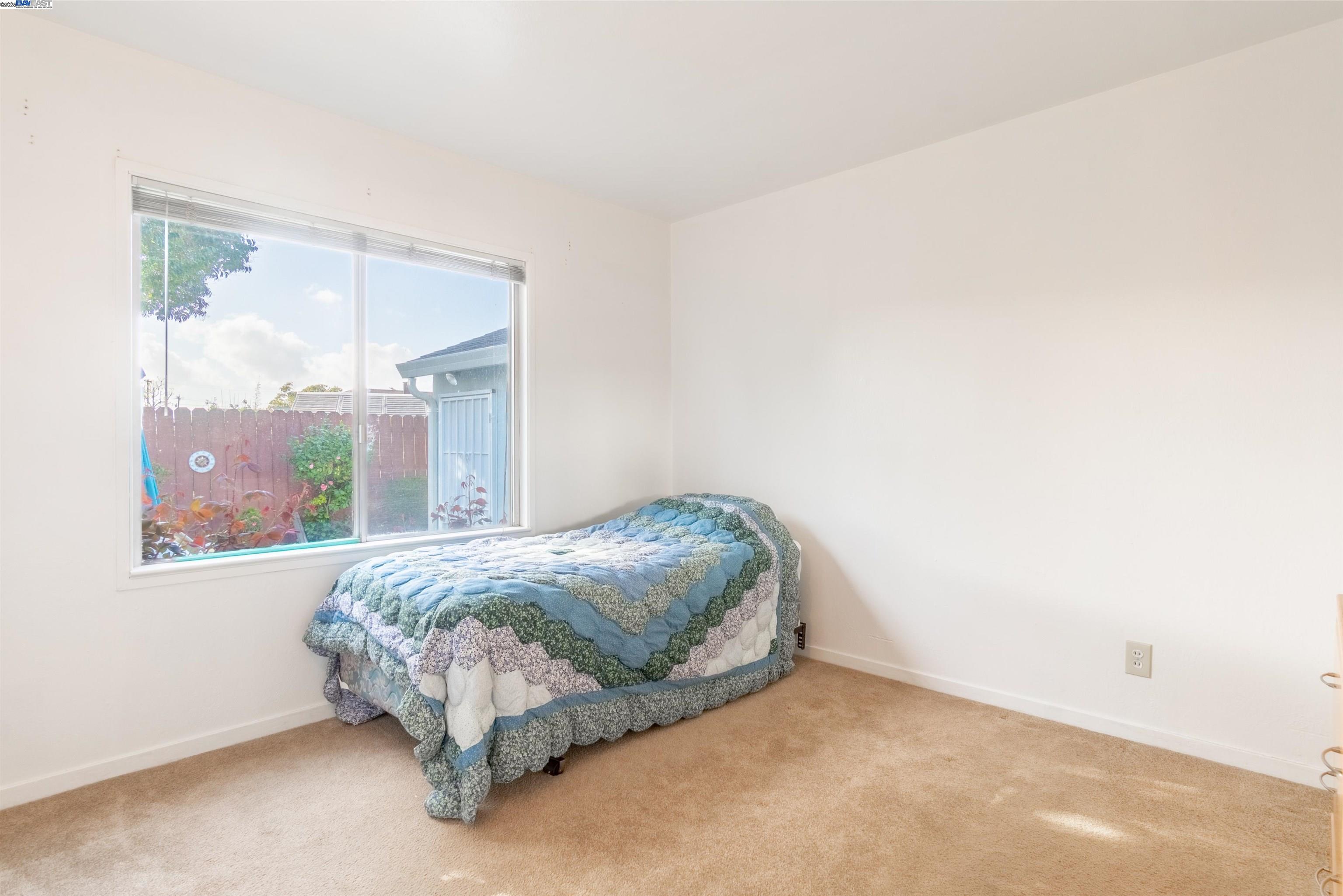property-img
