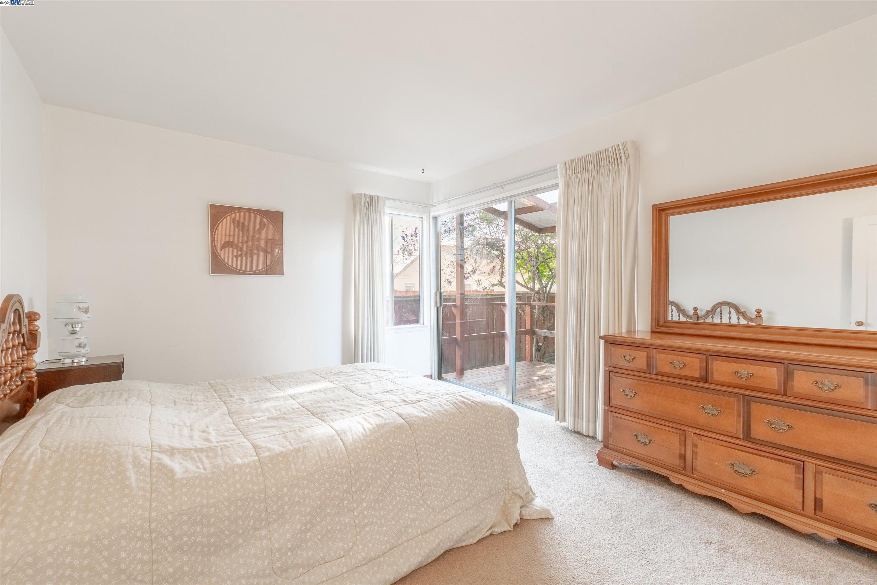 property-img