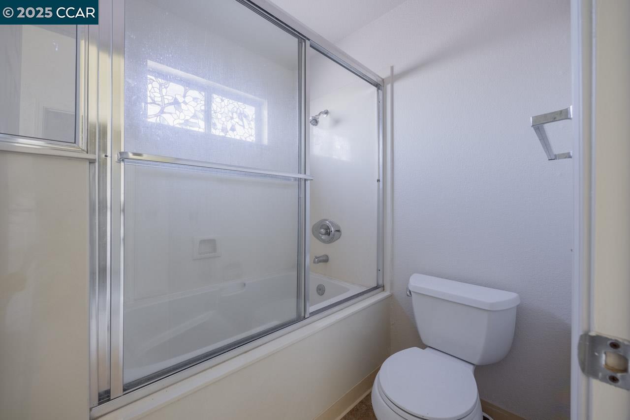 Detail Gallery Image 15 of 21 For 120 Bridgeview Ct, Crockett,  CA 94525 - 3 Beds | 2/1 Baths
