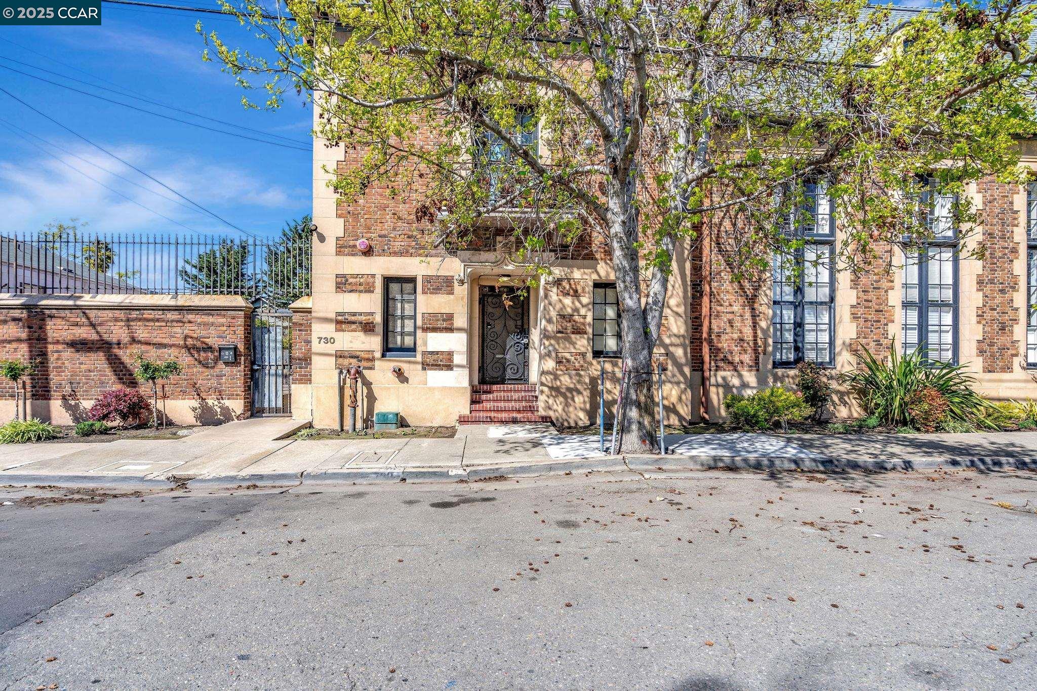 Detail Gallery Image 2 of 20 For 730 29th St #202,  Oakland,  CA 94609 - 1 Beds | 1 Baths