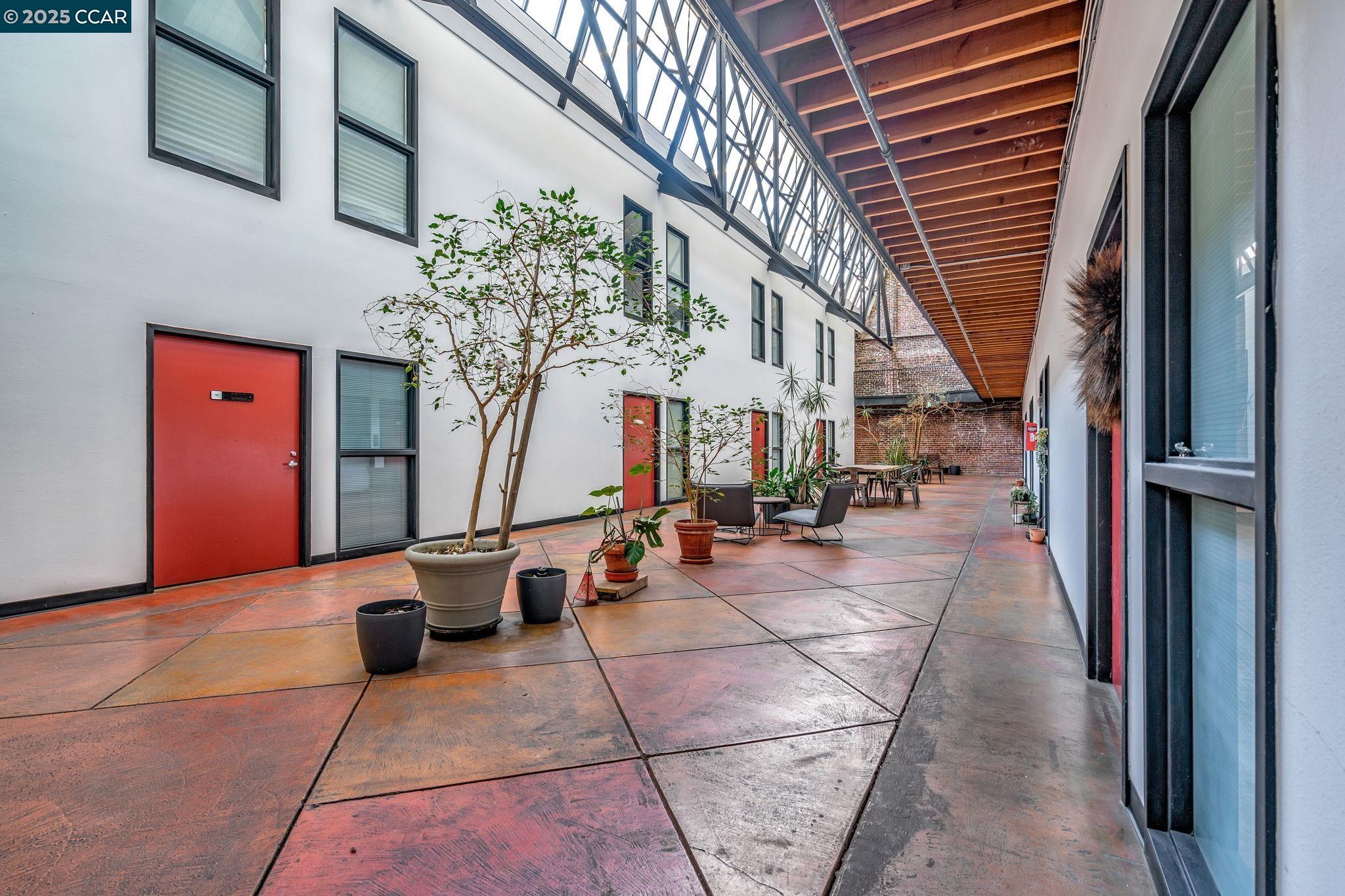 Detail Gallery Image 15 of 20 For 730 29th St #202,  Oakland,  CA 94609 - 1 Beds | 1 Baths
