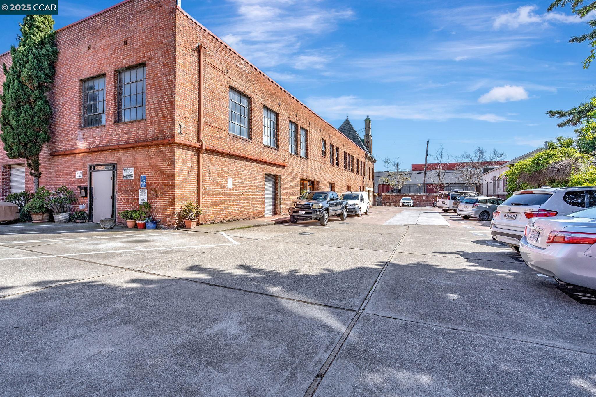 Detail Gallery Image 19 of 20 For 730 29th St #202,  Oakland,  CA 94609 - 1 Beds | 1 Baths