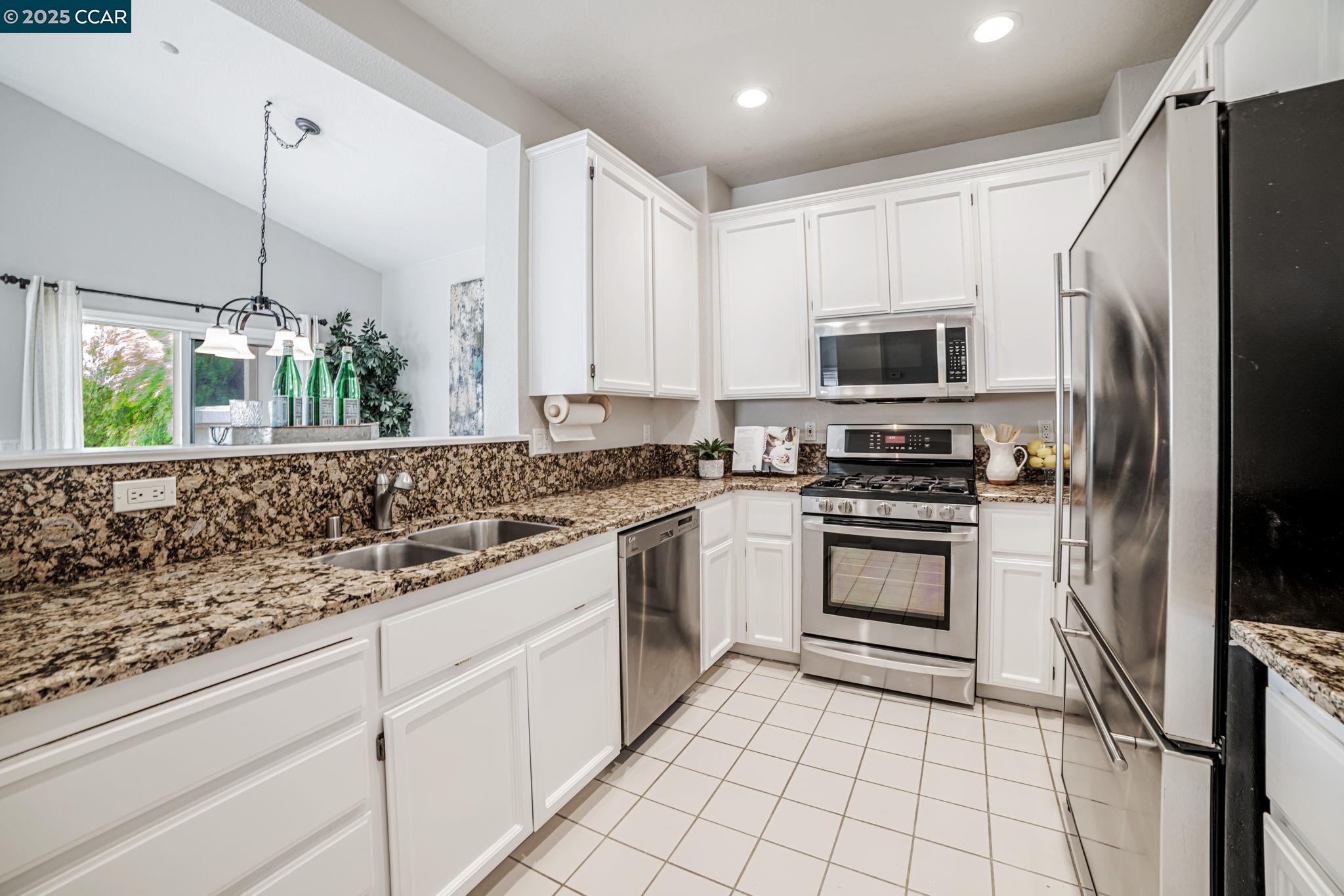 Detail Gallery Image 11 of 23 For 3194 Caramello Ct, Pleasanton,  CA 94588 - 2 Beds | 2 Baths