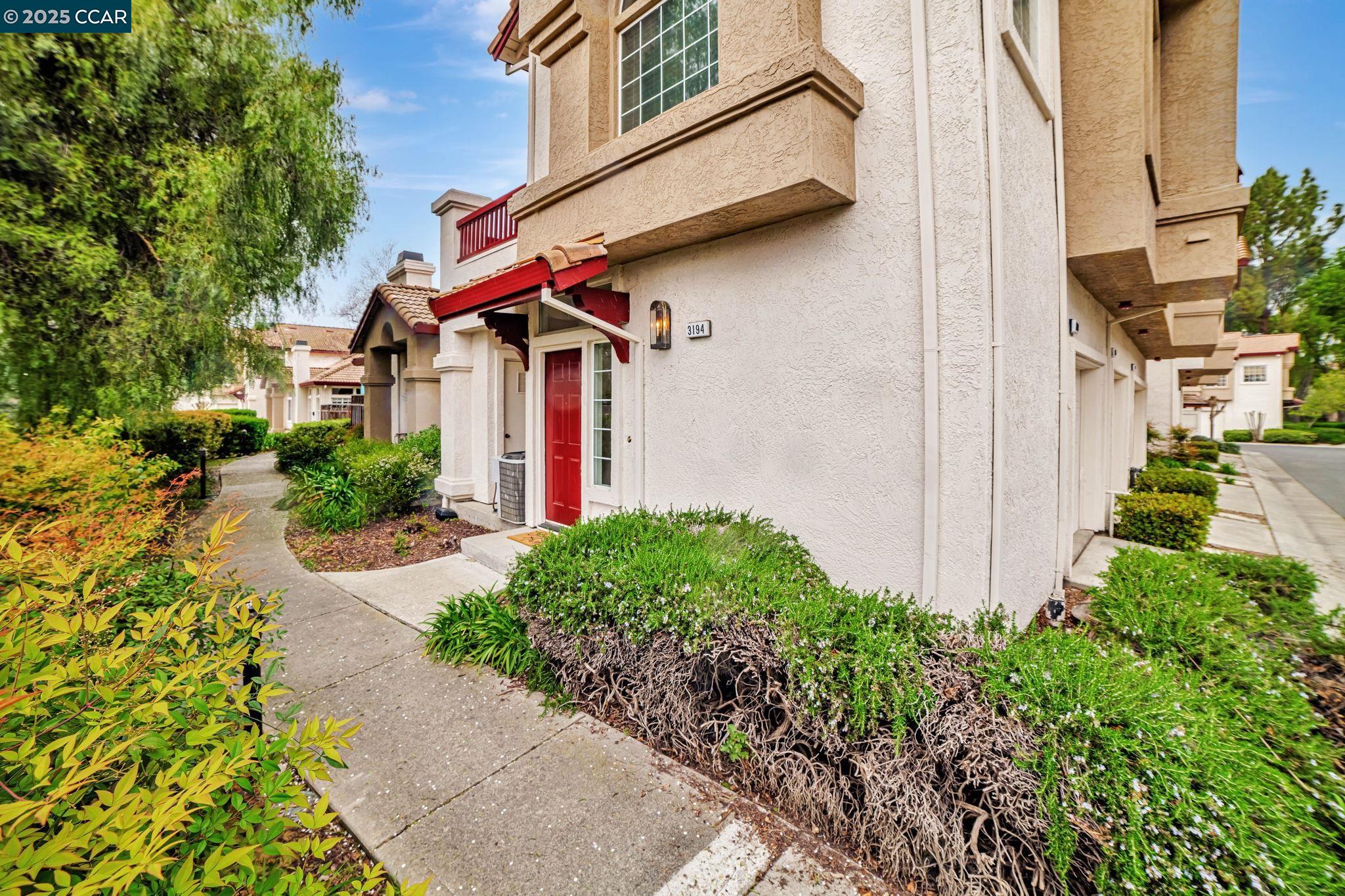 Detail Gallery Image 3 of 23 For 3194 Caramello Ct, Pleasanton,  CA 94588 - 2 Beds | 2 Baths