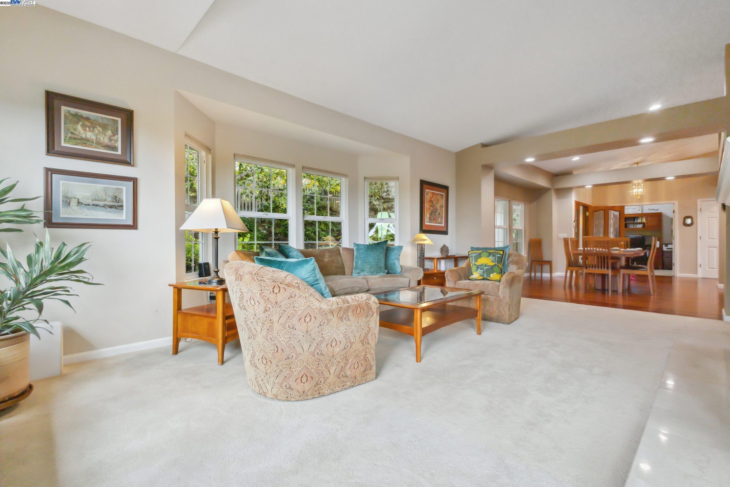 Detail Gallery Image 11 of 60 For 3565 Star Ridge Rd, Hayward,  CA 94542 - 4 Beds | 3 Baths