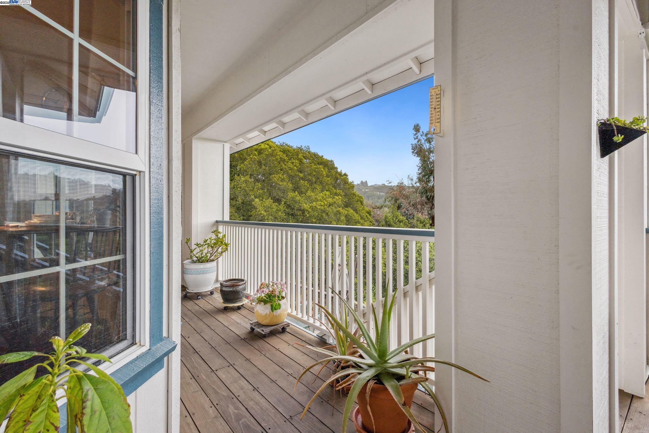 Detail Gallery Image 51 of 60 For 3565 Star Ridge Rd, Hayward,  CA 94542 - 4 Beds | 3 Baths