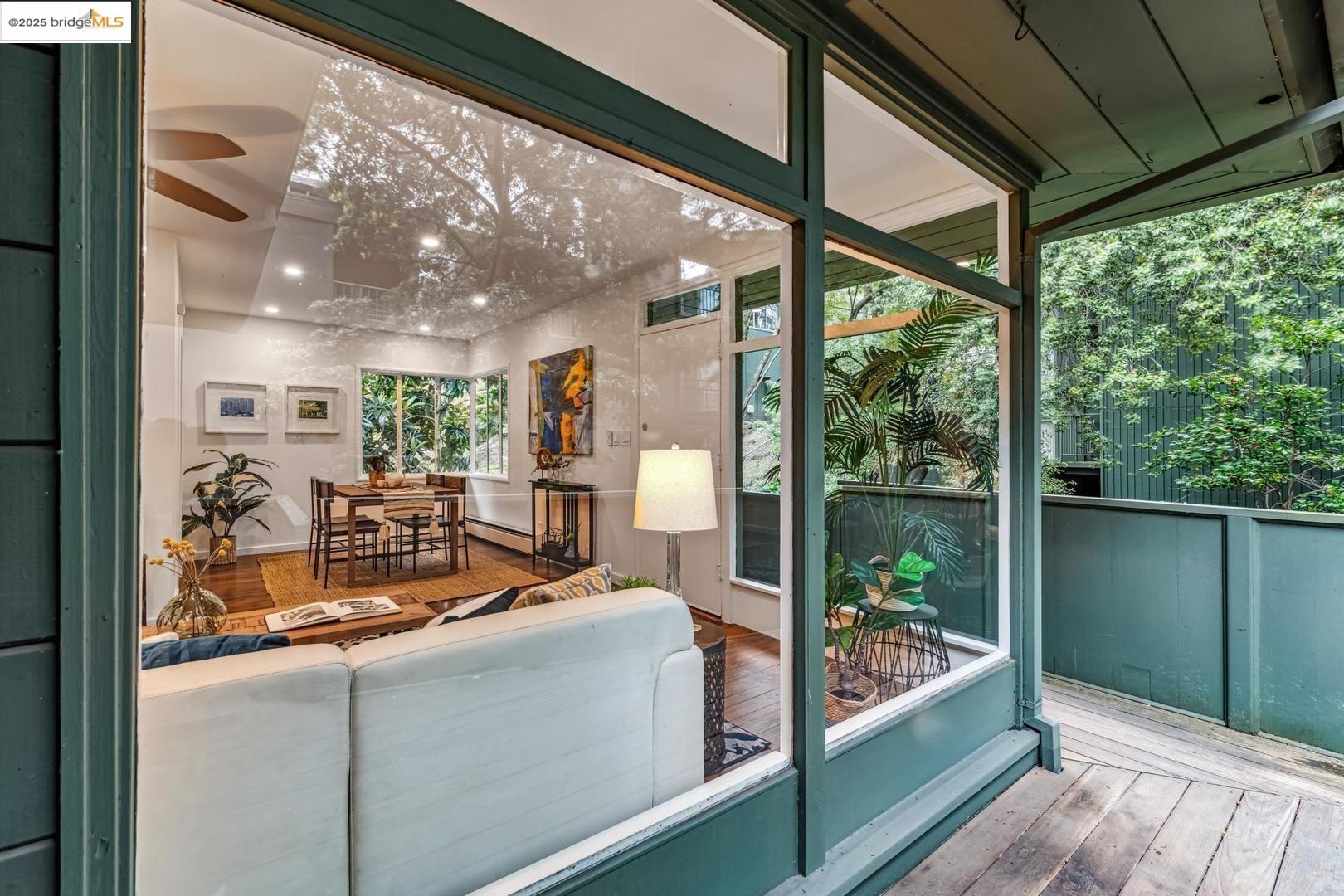Detail Gallery Image 18 of 24 For 2704 Le Conte Ave #4,  Berkeley,  CA 94709 - 1 Beds | 1 Baths