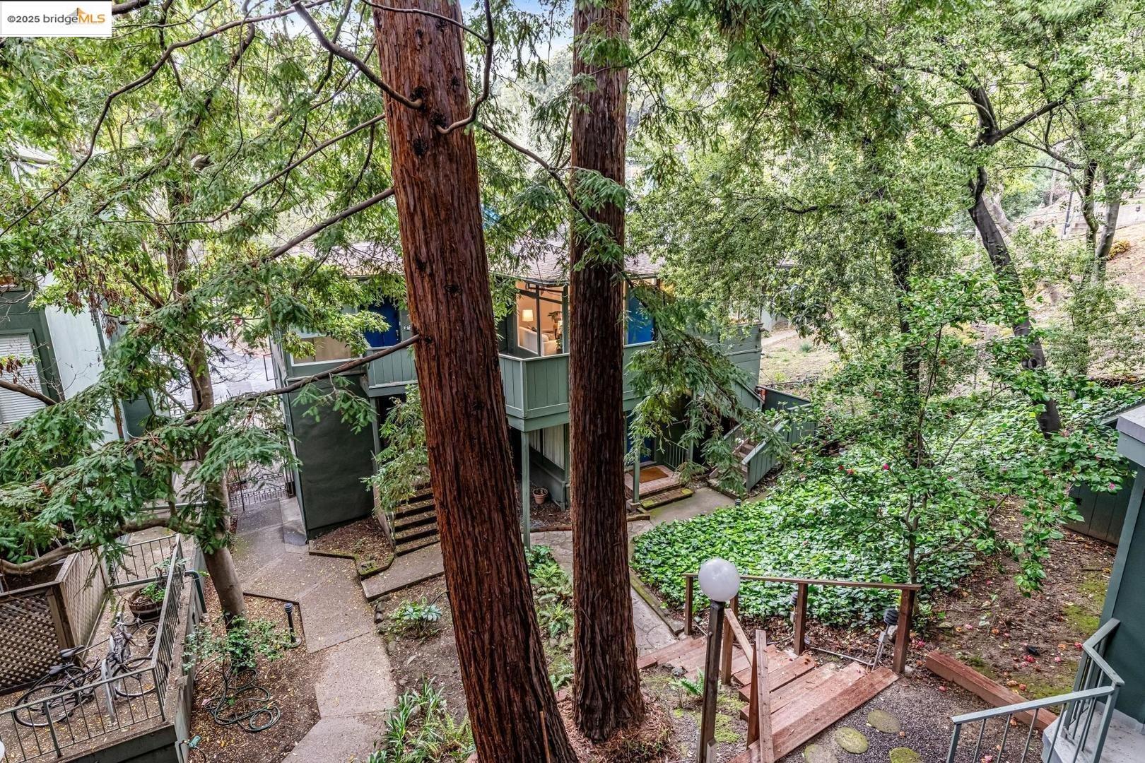 Detail Gallery Image 19 of 24 For 2704 Le Conte Ave #4,  Berkeley,  CA 94709 - 1 Beds | 1 Baths