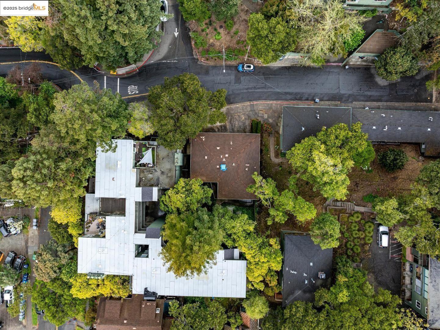 Detail Gallery Image 22 of 24 For 2704 Le Conte Ave #4,  Berkeley,  CA 94709 - 1 Beds | 1 Baths