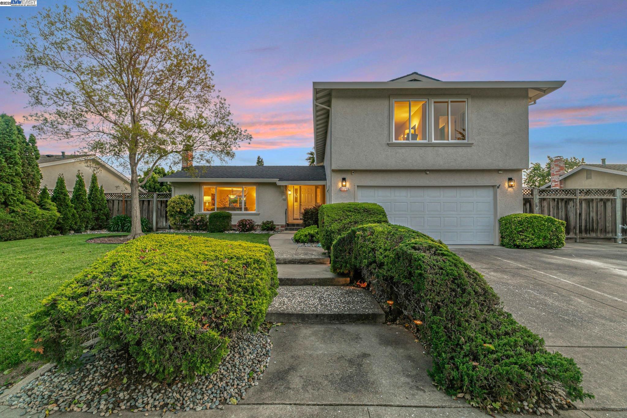 Detail Gallery Image 2 of 60 For 35375 Severn Dr, Newark,  CA 94560 - 4 Beds | 2/1 Baths