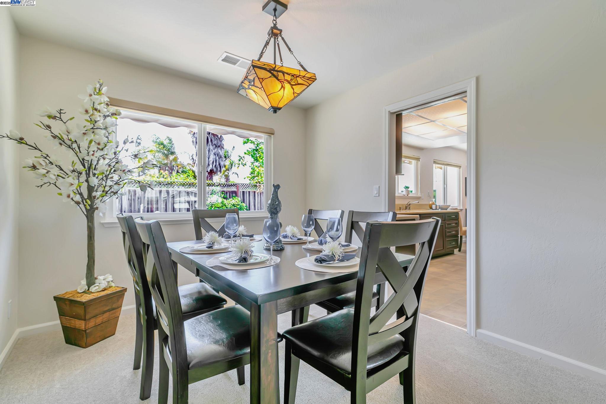 Detail Gallery Image 13 of 60 For 35375 Severn Dr, Newark,  CA 94560 - 4 Beds | 2/1 Baths