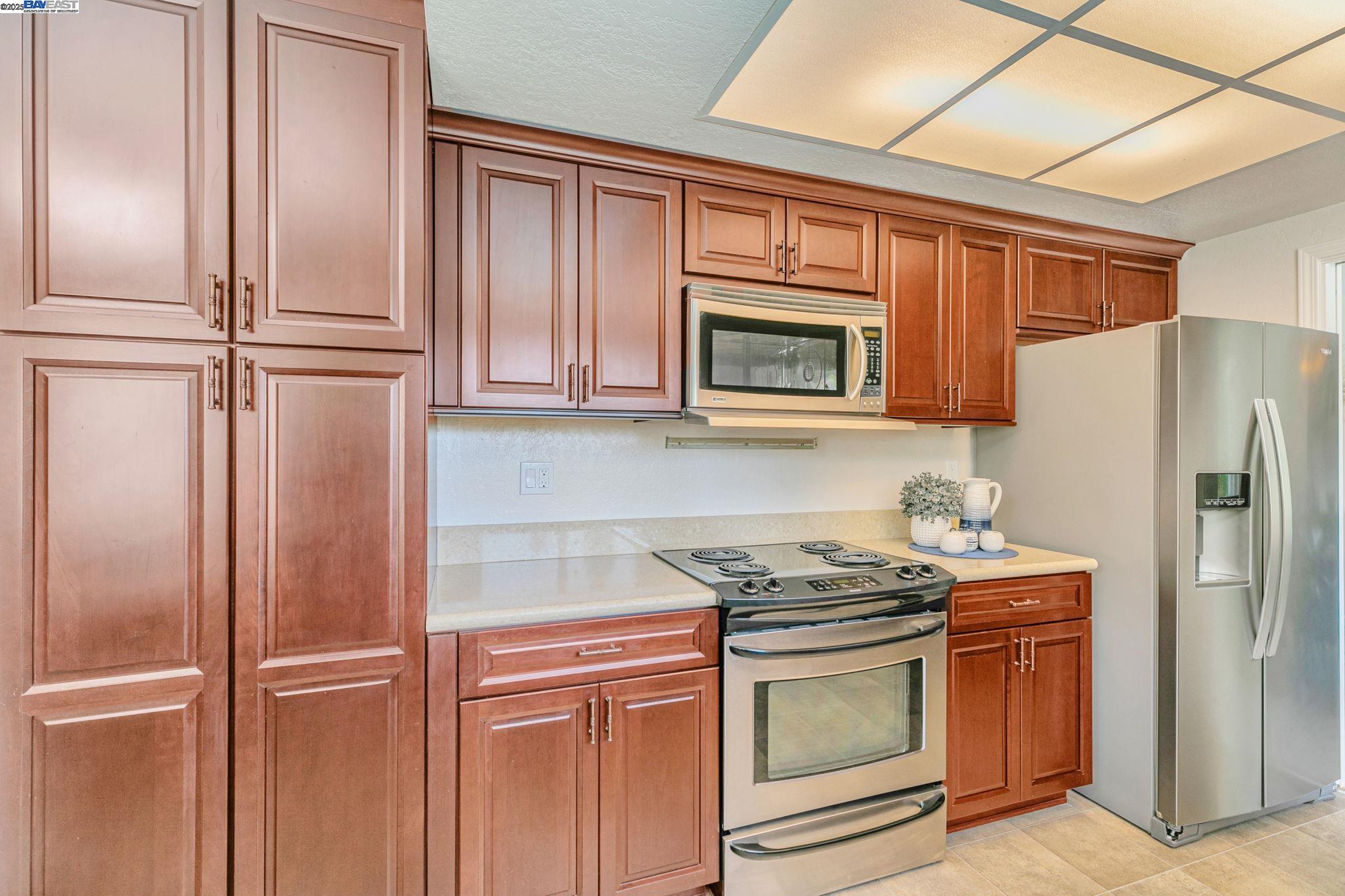 Detail Gallery Image 23 of 60 For 35375 Severn Dr, Newark,  CA 94560 - 4 Beds | 2/1 Baths