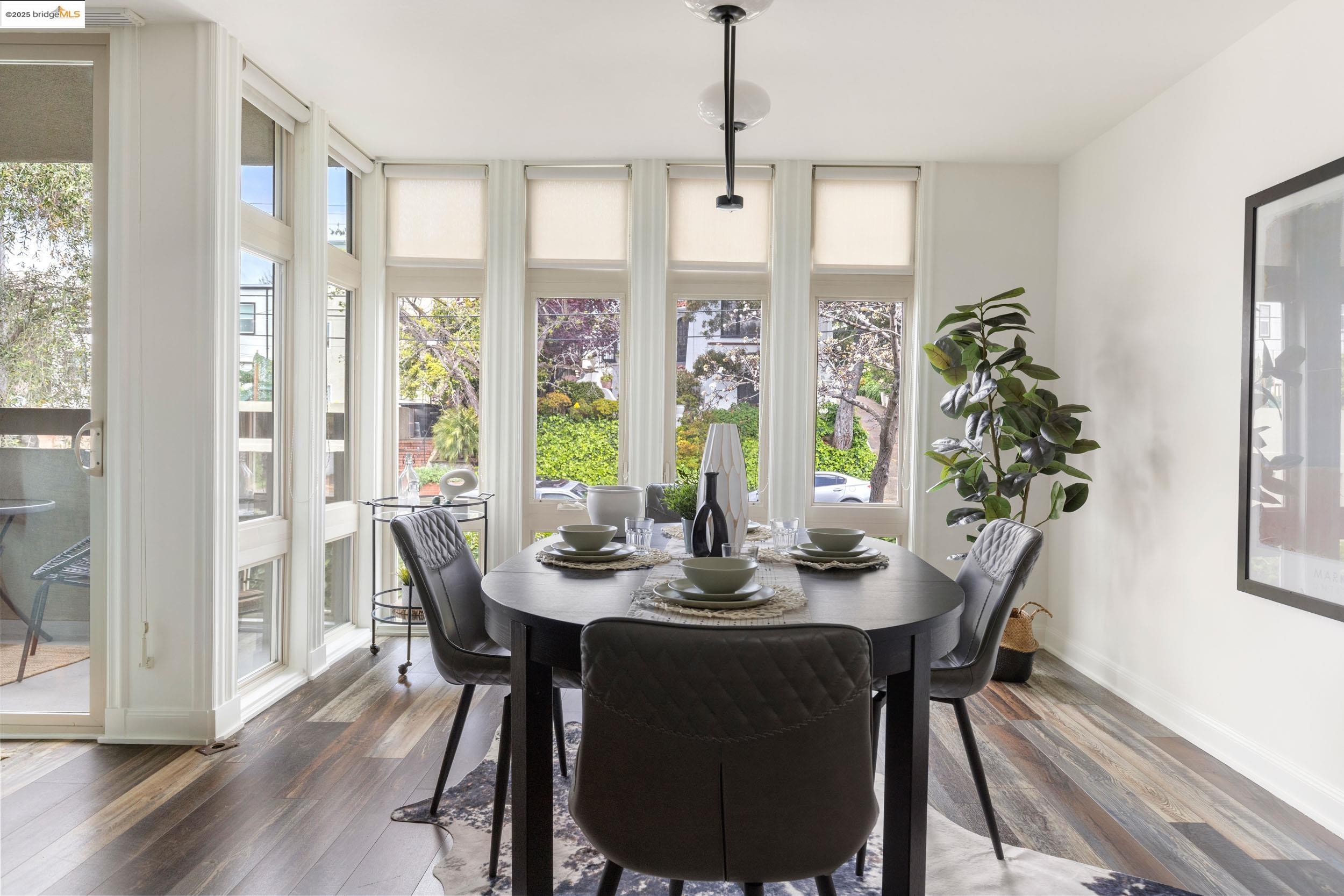 398 Adams St # 202, Oakland, California 94610, 1 Bedroom Bedrooms, 3 Rooms Rooms,1 BathroomBathrooms,Residential,For Sale,398 Adams St # 202,41091210