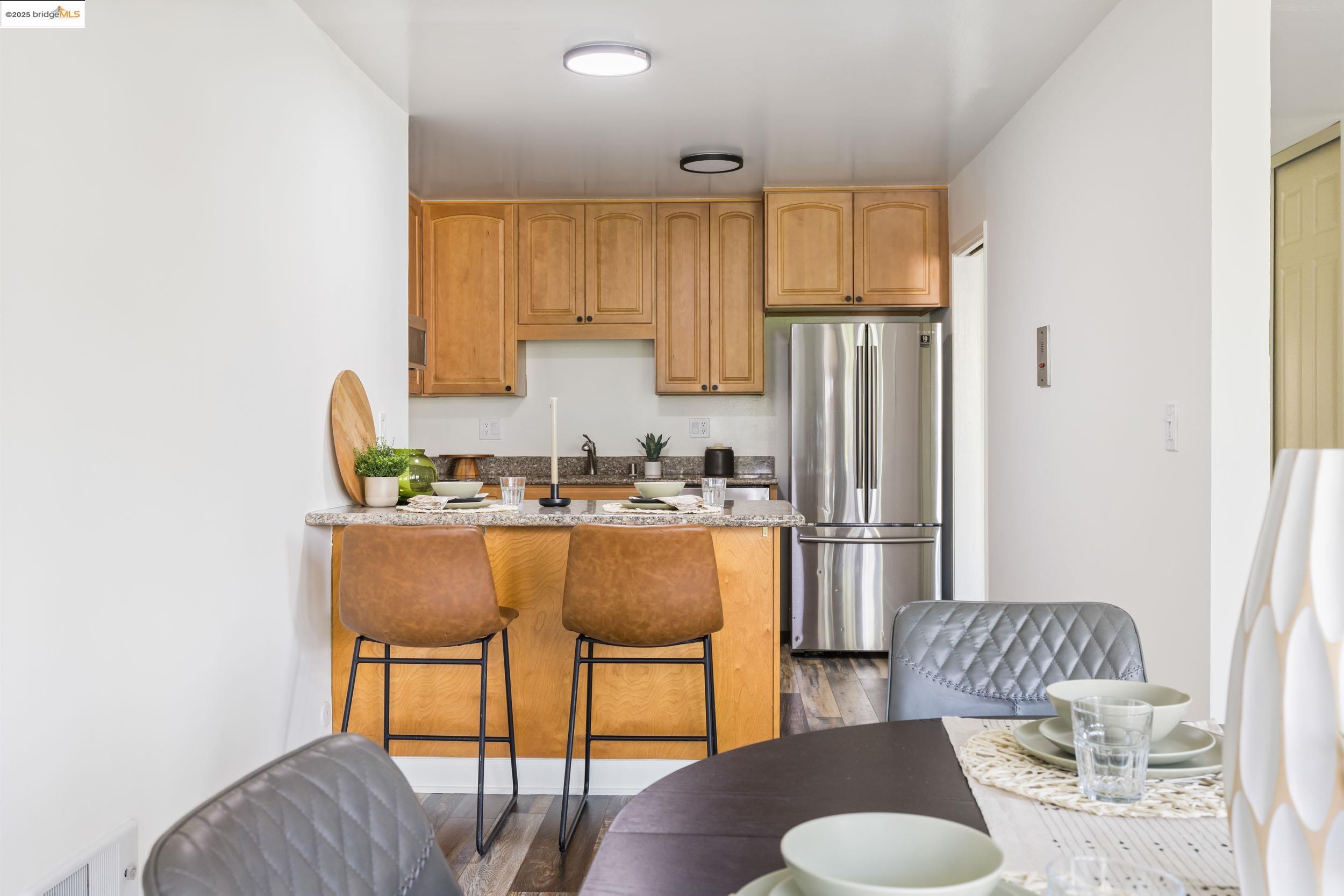 398 Adams St # 202, Oakland, California 94610, 1 Bedroom Bedrooms, 3 Rooms Rooms,1 BathroomBathrooms,Residential,For Sale,398 Adams St # 202,41091210