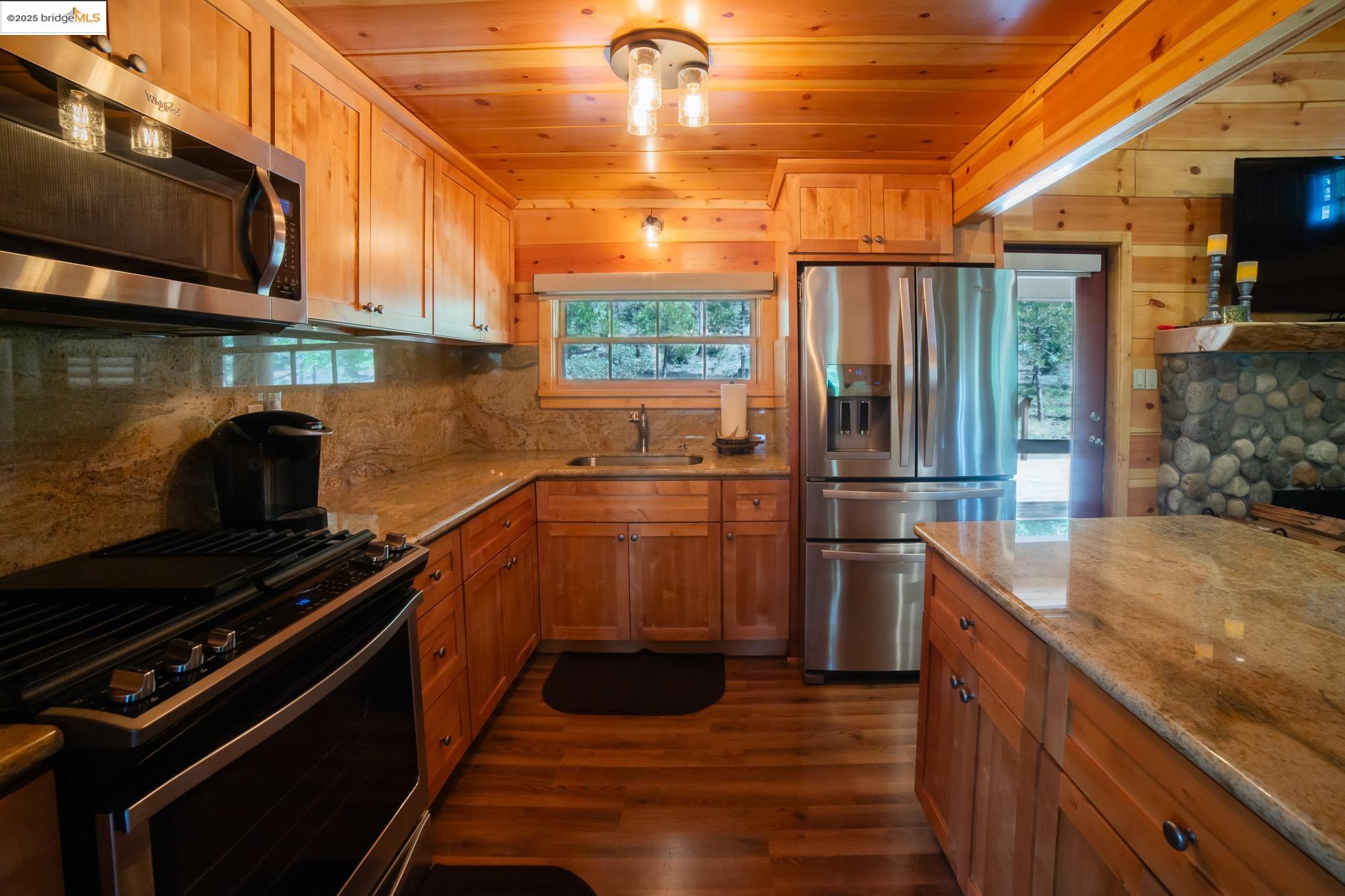 Detail Gallery Image 12 of 32 For 41 Cow Creek, Strawberry,  CA 95375 - 2 Beds | 1 Baths