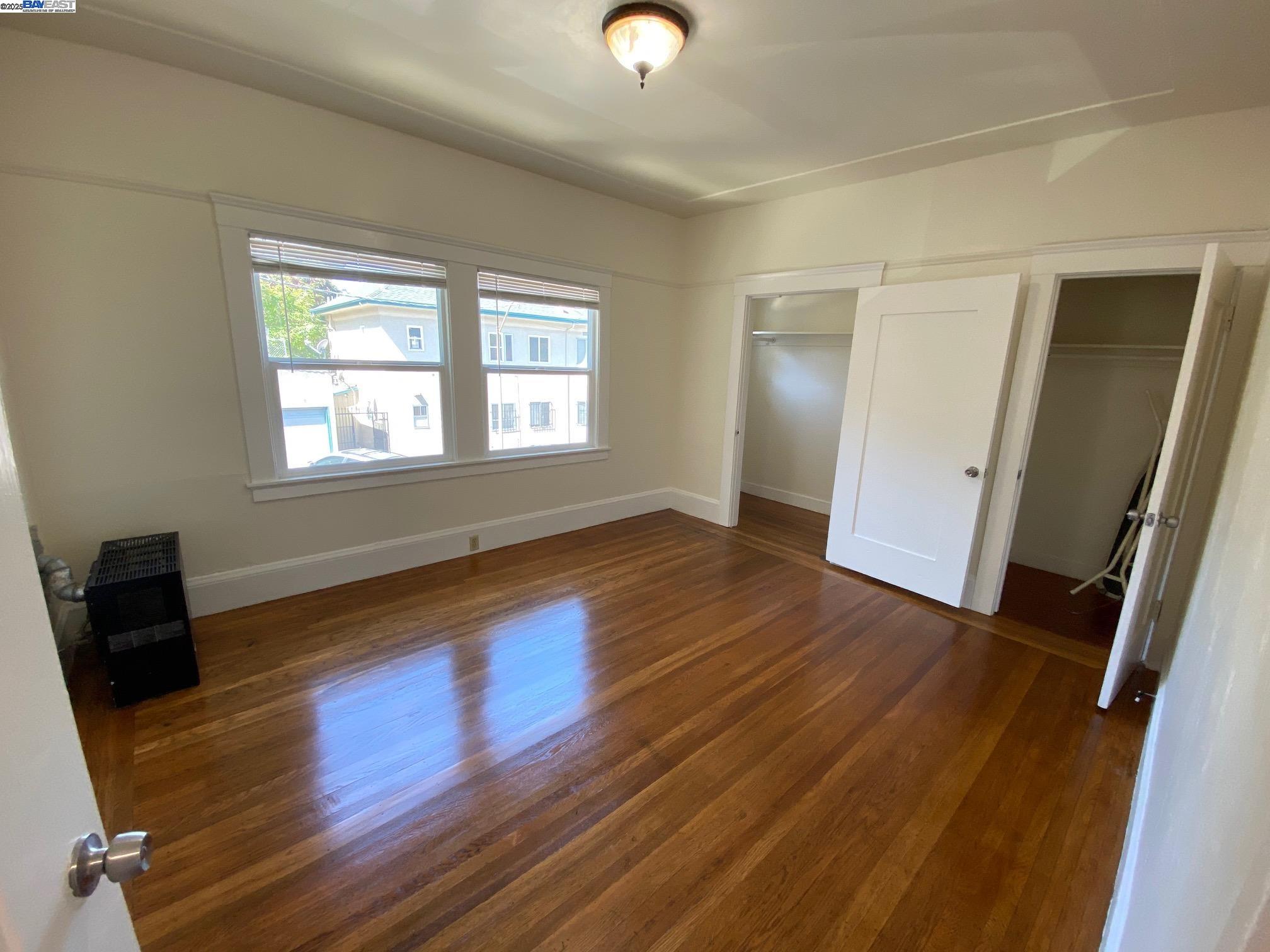 Detail Gallery Image 2 of 18 For Park Blvd #2,  Oakland,  CA 94606 - 1 Beds | 1 Baths
