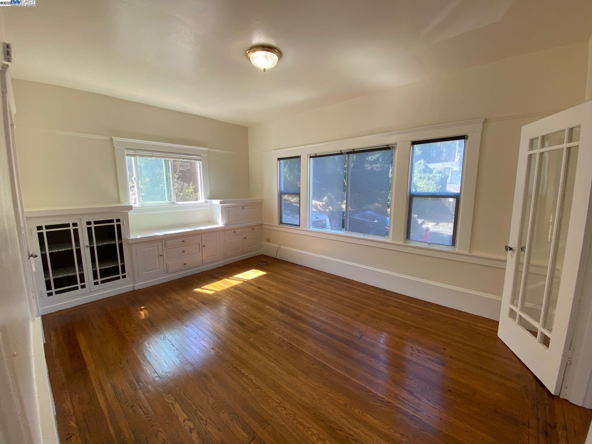 Detail Gallery Image 12 of 18 For Park Blvd #2,  Oakland,  CA 94606 - 1 Beds | 1 Baths
