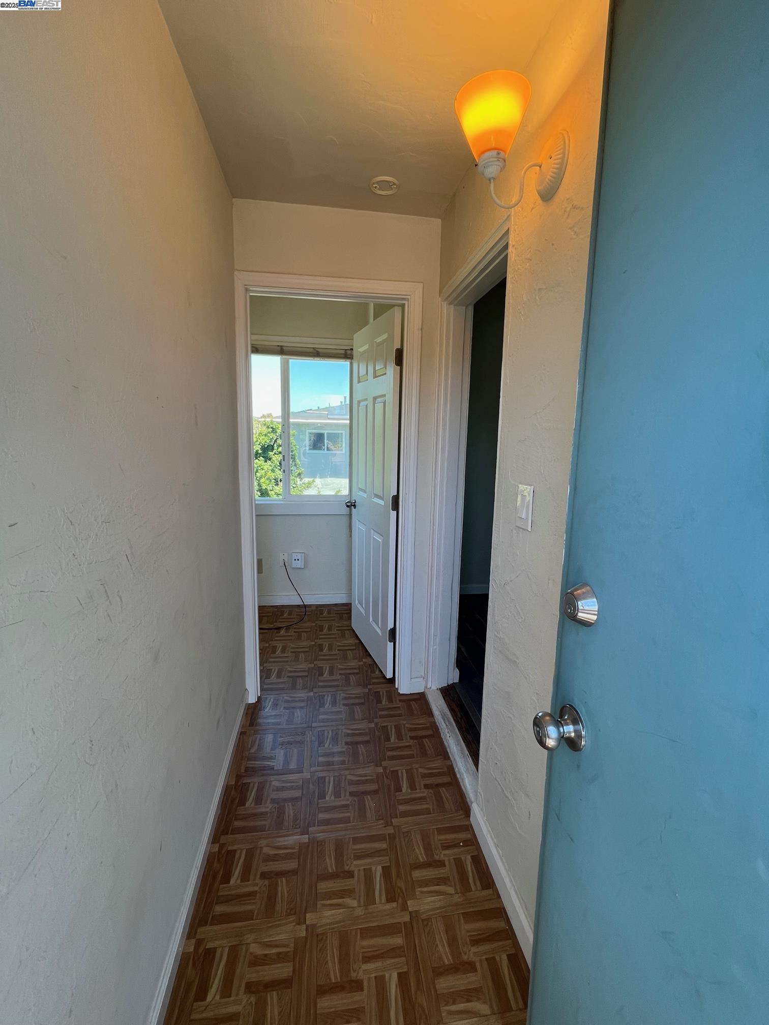 Detail Gallery Image 12 of 15 For 7th St #D,  Berkeley,  CA 94710 - 1 Beds | 1 Baths