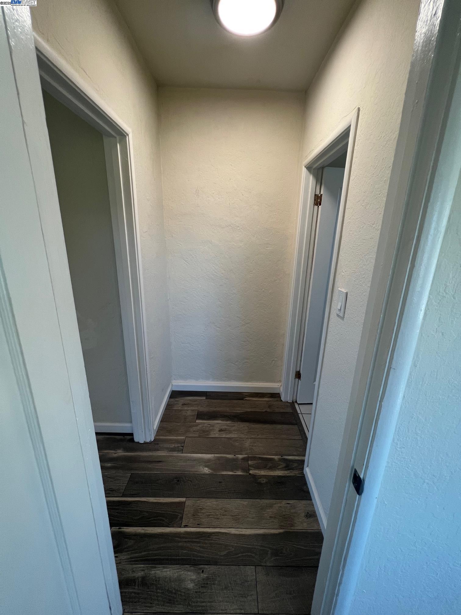 Detail Gallery Image 5 of 15 For 7th St #D,  Berkeley,  CA 94710 - 1 Beds | 1 Baths
