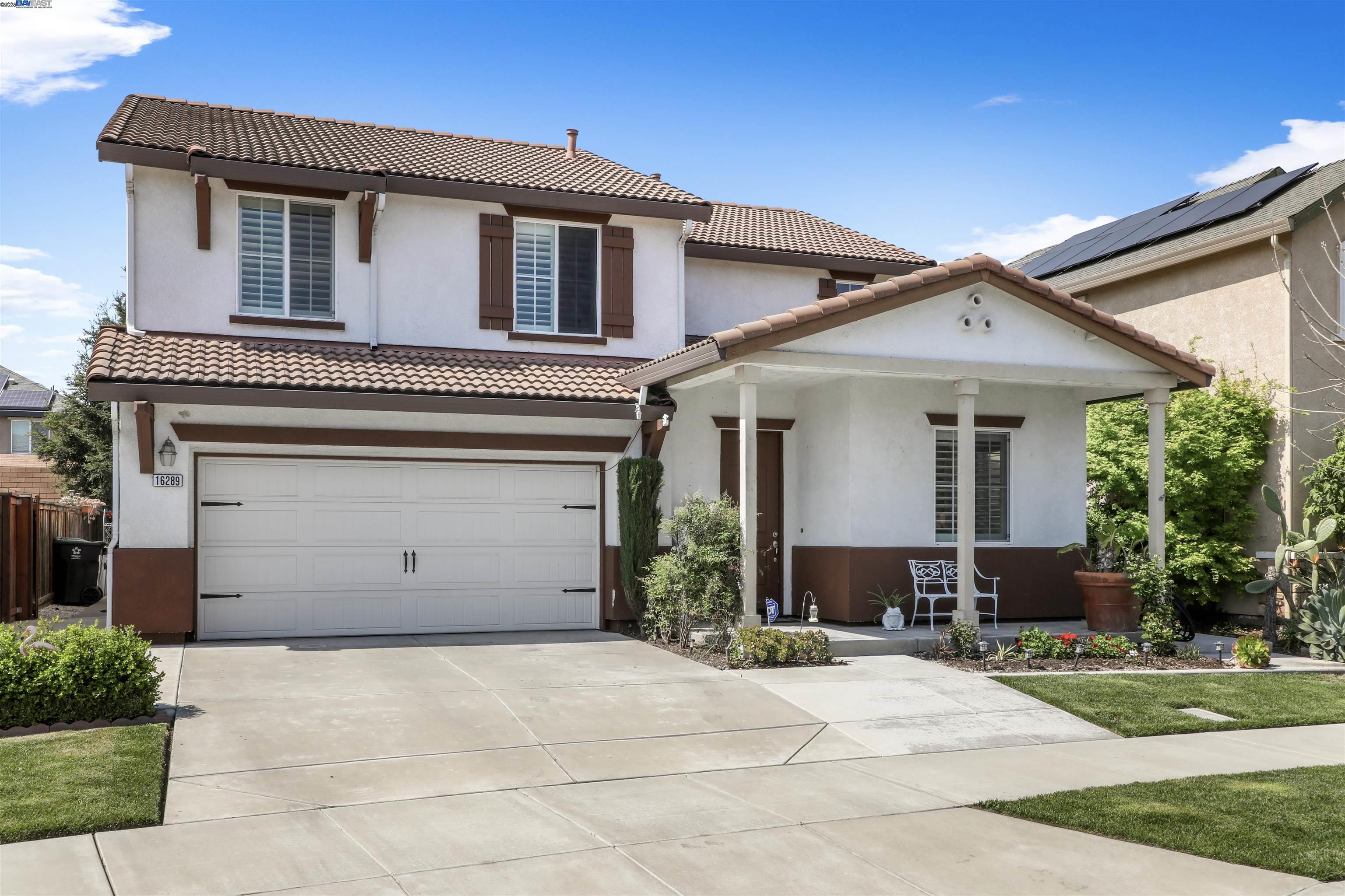 Detail Gallery Image 1 of 37 For 16289 Prairie Fire Court, Lathrop,  CA 95330 - 5 Beds | 3 Baths